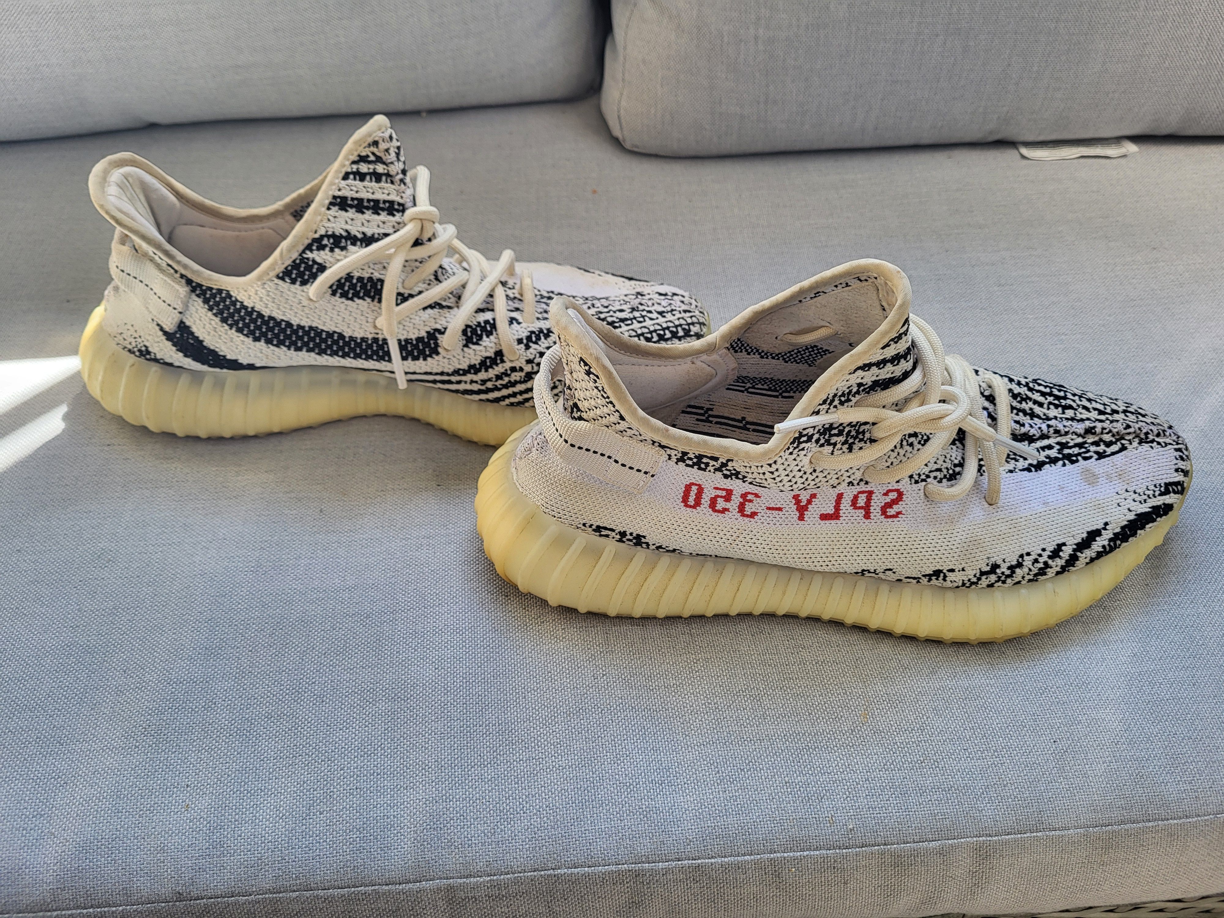Adidas × Kanye West Og zebra ultraboost Size US 10 / EU 43 - 2 Thumbnail