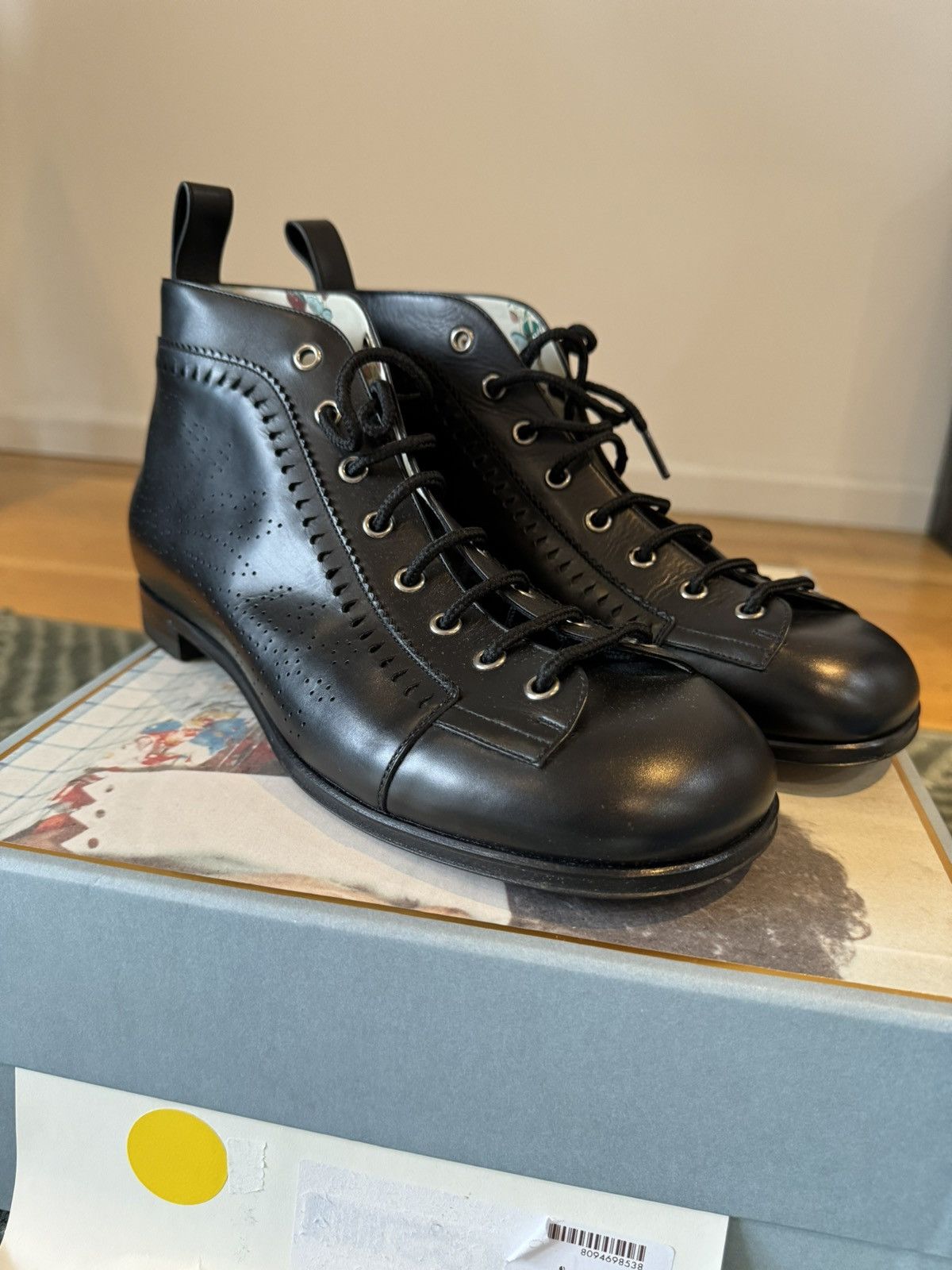 Gucci GUCCI PERFORATED LEATHER JAKARTA BOOTS Size US 9 / EU 42 - 2 Thumbnail