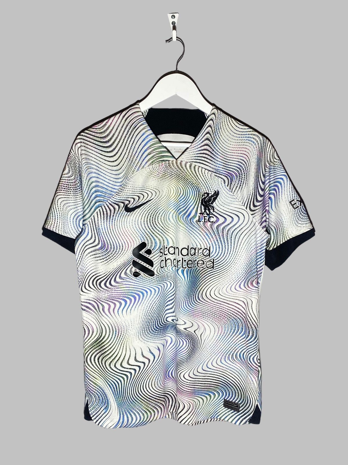 Nike Nike Liverpool FC 2022/23 Away Football Shirt Size US M / EU 48-50 / 2 - 1 Thumbnail
