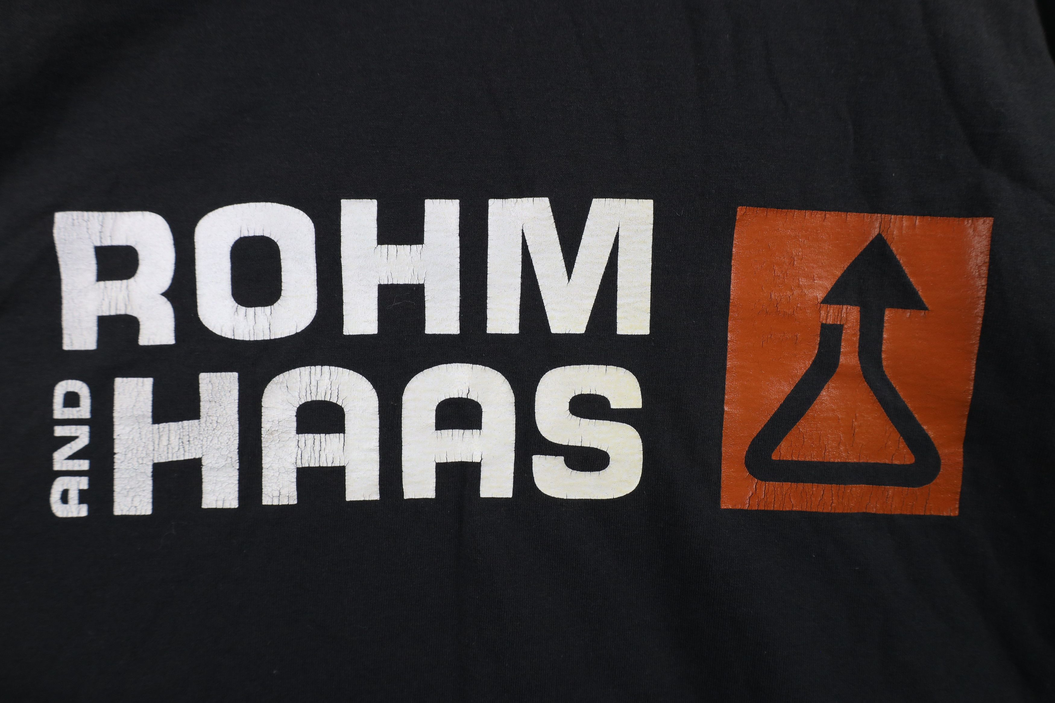 Vintage Vintage 90s Spell Out Rohm and Haas Chemicals T-Shirt Black Size US XL / EU 56 / 4 - 4 Thumbnail