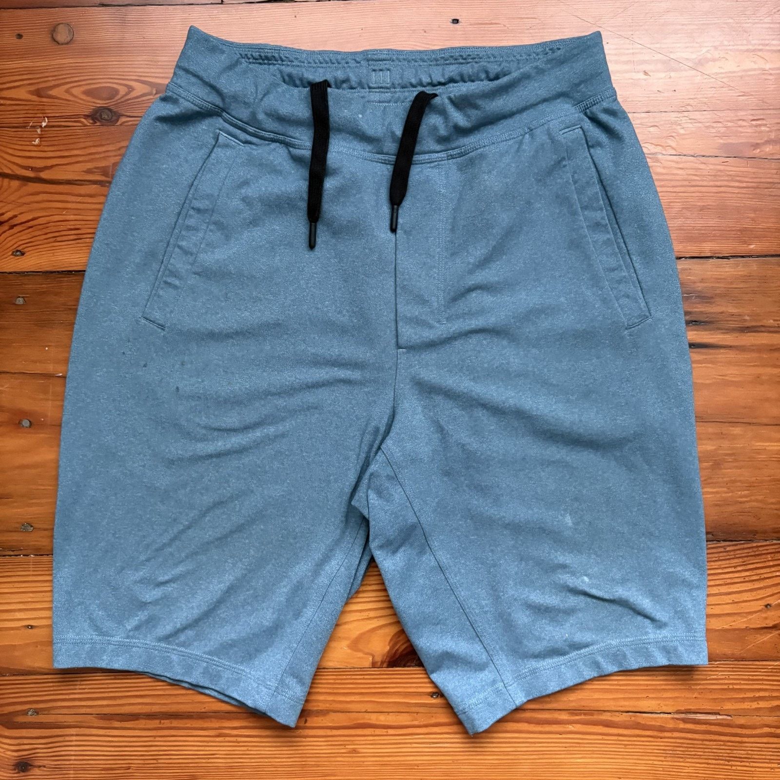 Lululemon Lululemon T.H.E Linerless Shorts 11” Inseam Athletic Size L Size US 34 / EU 50 - 1 Thumbnail