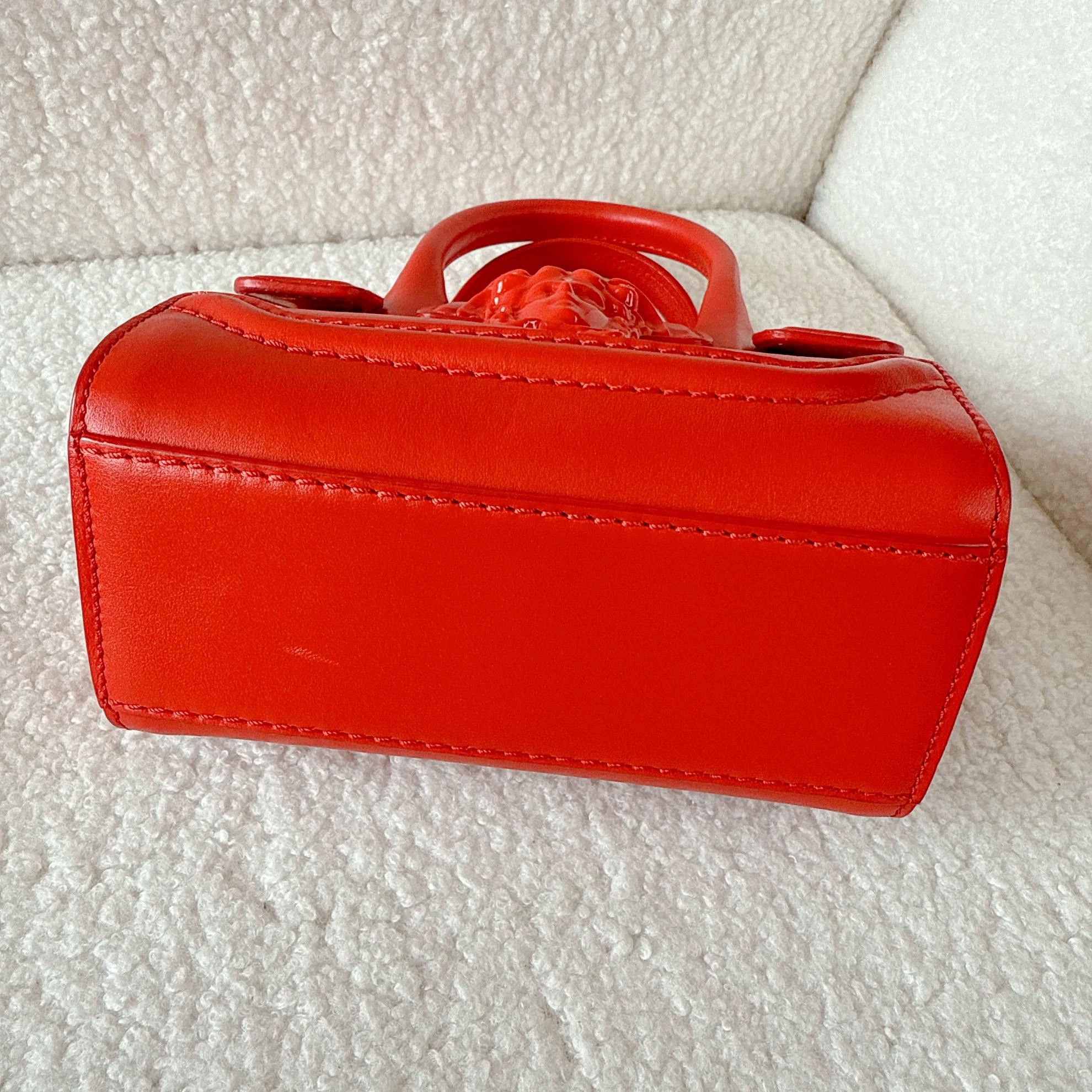 Versace Versace Red Hand/Crossbody Bag Pre-Owned Size ONE SIZE - 4 Thumbnail