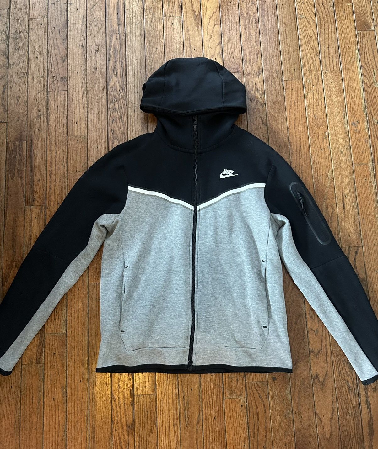 Nike Nike Black White Tech Fleece Full-Zip Suit - Size Medium Size US M / EU 48-50 / 2 - 1 Thumbnail