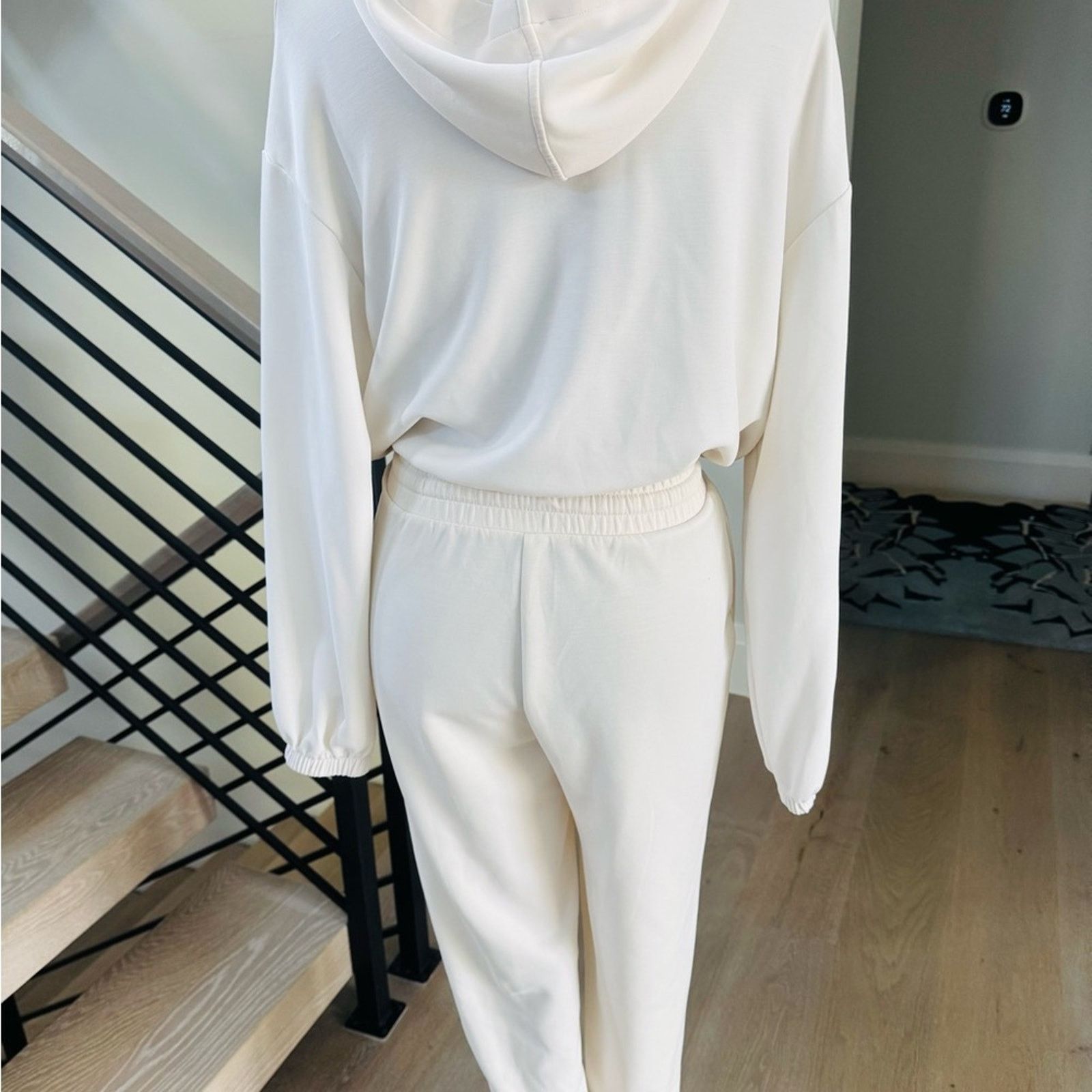Other Oysho Elegant Cream Jumpsuit size S Size 27" / US 4 / IT 40 - 6 Thumbnail