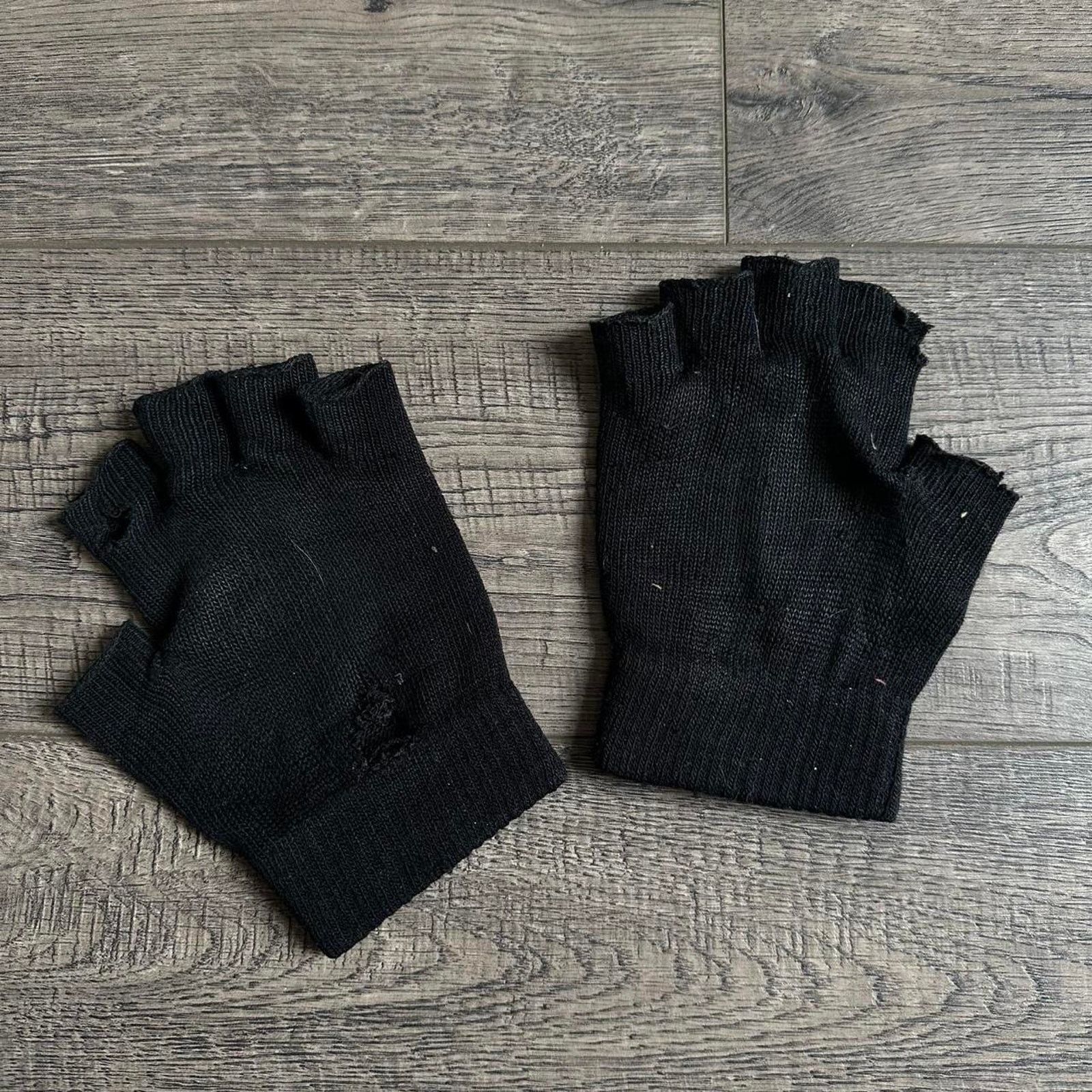 Vintage Vintage 00s Disturbed Rock Metal Punk Band Fingerless Gloves Size ONE SIZE - 5 Thumbnail