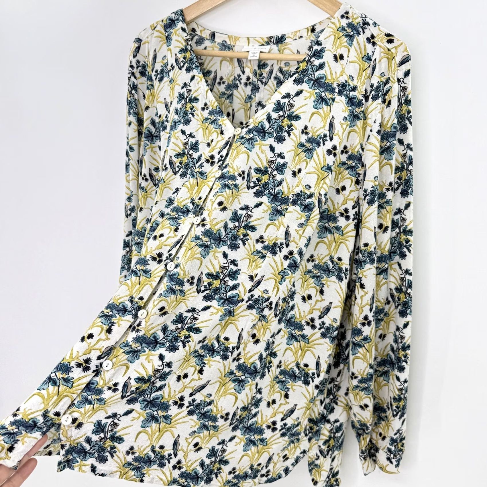 J. Jill J.Jill Blouse Womens Plus 3x Blue Yellow Floral Button Front Long Sleeve Rayon Size XXL / US 16-18 / IT 52-54 - 3 Thumbnail