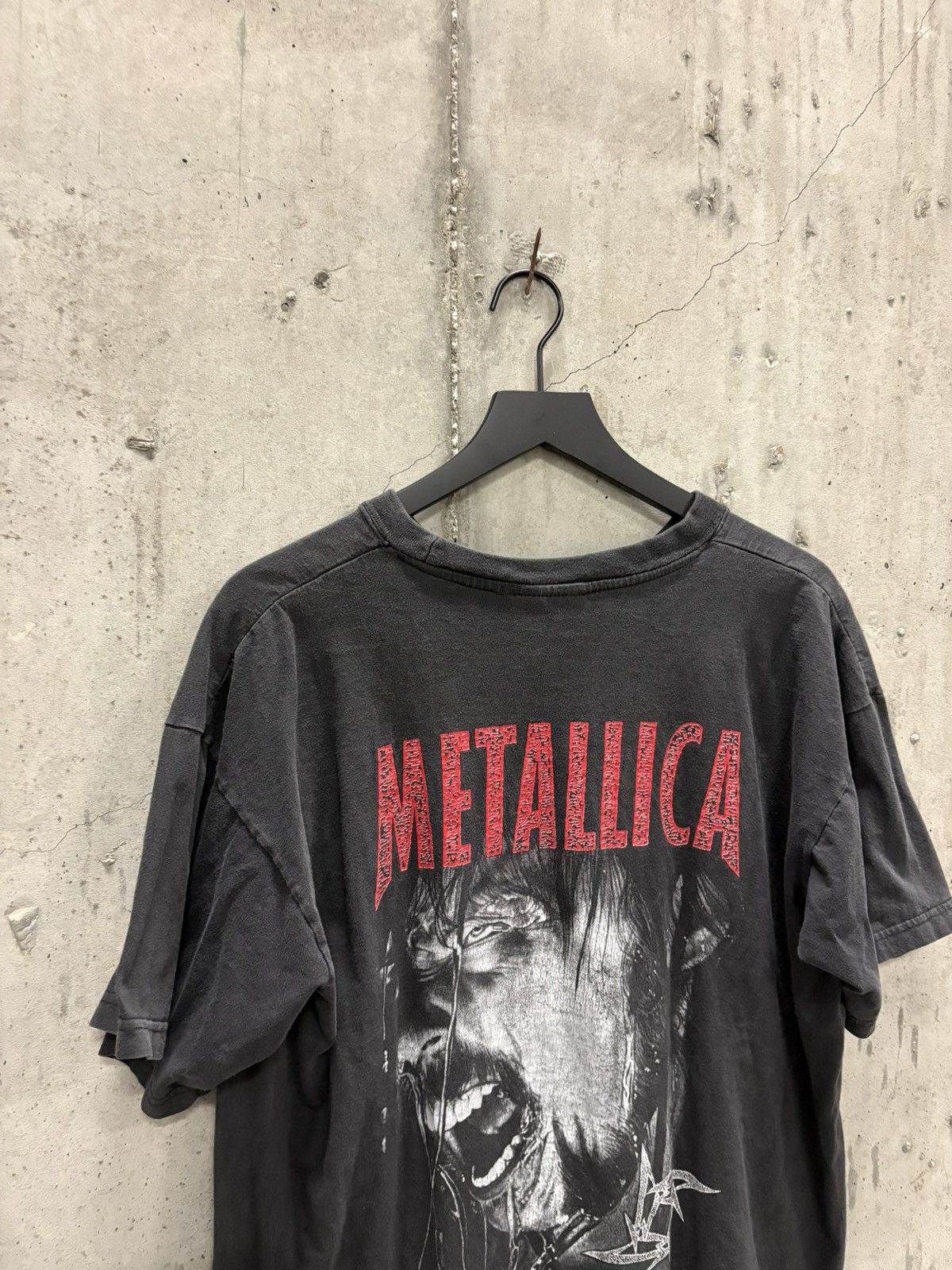 Band Tees Vintage Metallica Shirt Thrashed Faded Grunge Band Euro Size US XL / EU 56 / 4 - 5 Thumbnail