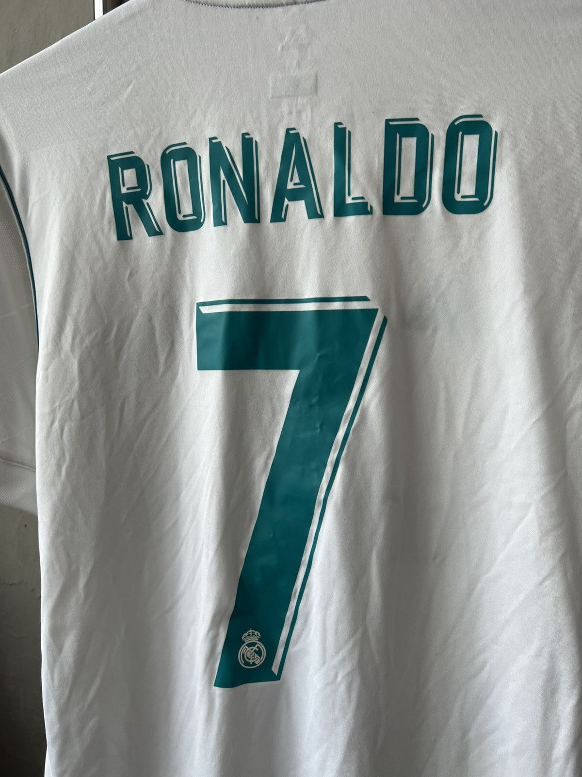 Adidas 2017/18 REAL MADRID #7 RONALDO HOME SOCCER JERSEY SHIRT M Size US M / EU 48-50 / 2 - 14 Thumbnail
