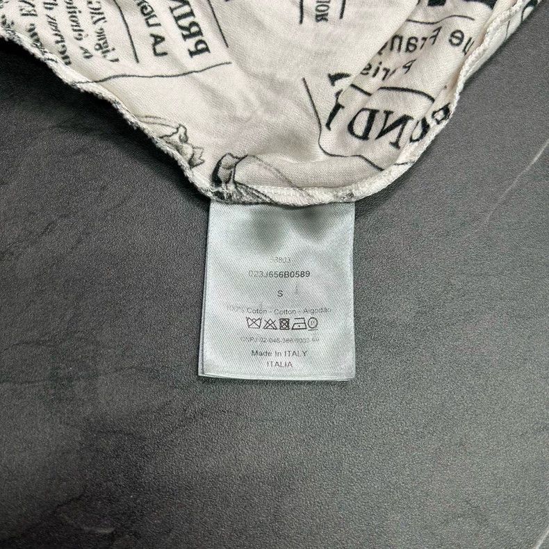 Dior dior newspaper print long sleeve Size US S / EU 44-46 / 1 - 6 Thumbnail