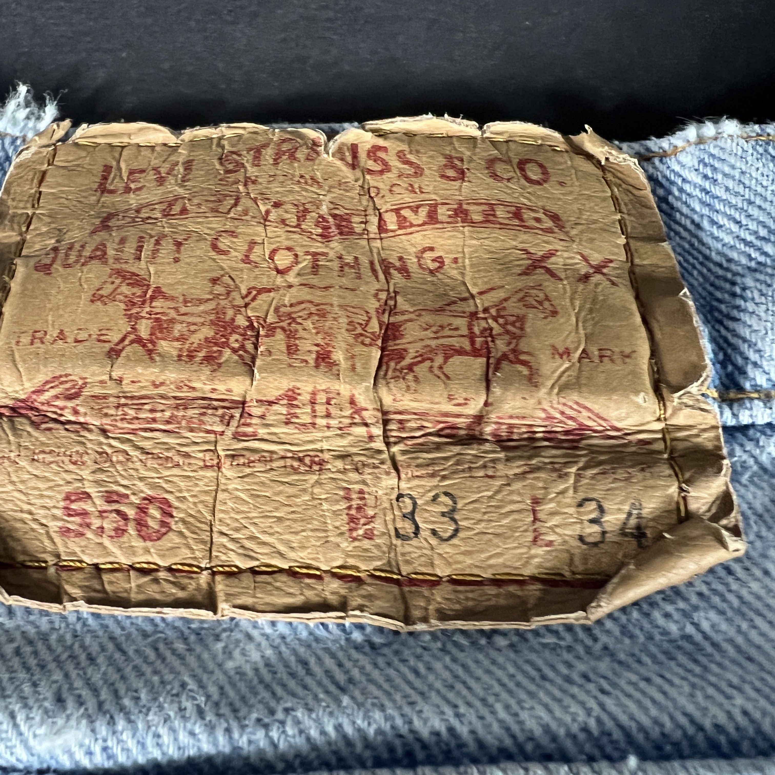 Levi's × Vintage VTG 90s Levi's Jeans 550 Relaxed Straight Light Blue Denim Size US 33 - 13 Thumbnail