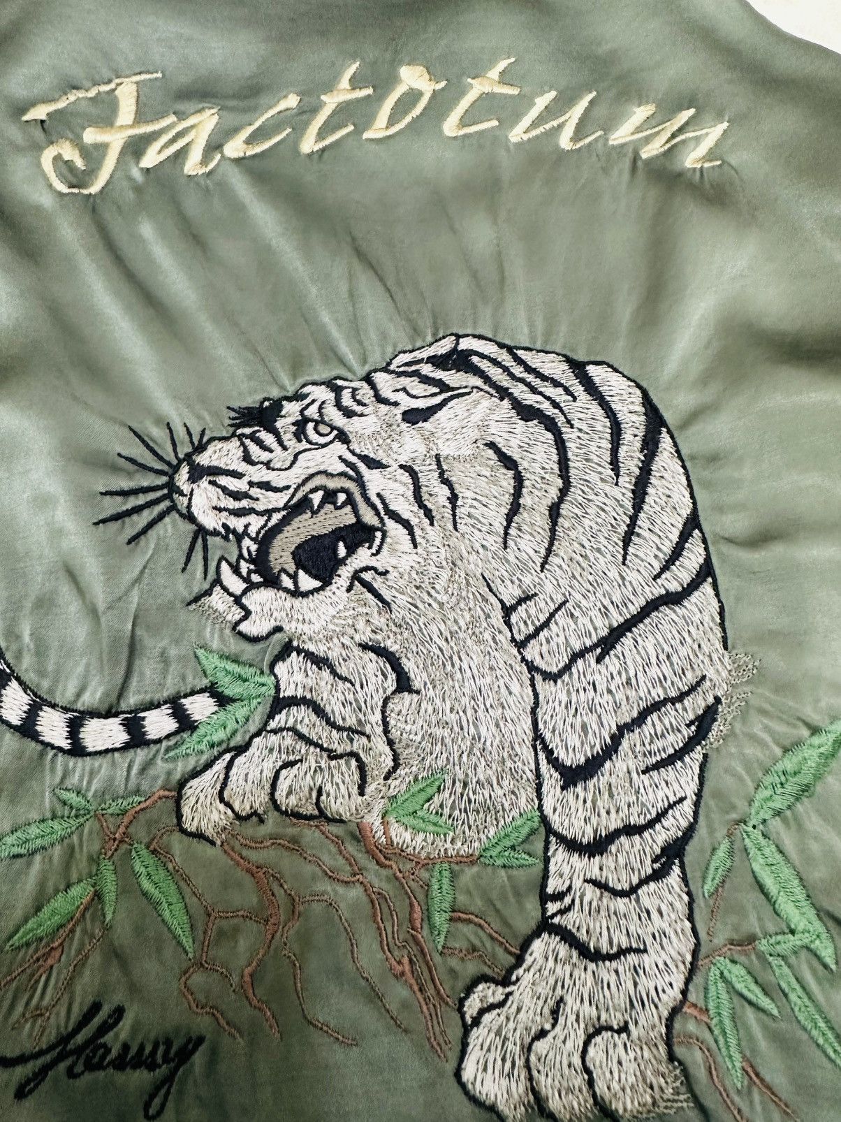 FACTOTUM Factotum Sukajan Japan Embroidery Logo Riri Zipper Size US S / EU 44-46 / 1 - 10 Thumbnail