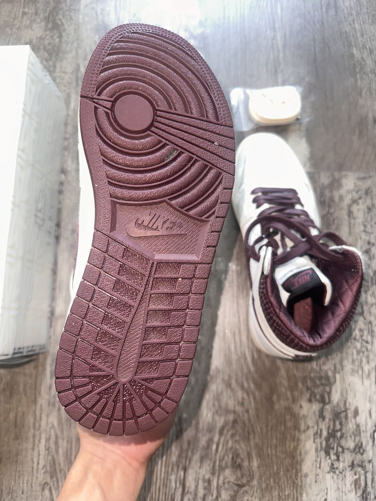 A Ma Maniere × Jordan Brand × Nike A Ma Maniere x Air Jordan 1 High OG Sail Burgundy US8 Size US 8 / EU 41 - 8 Thumbnail