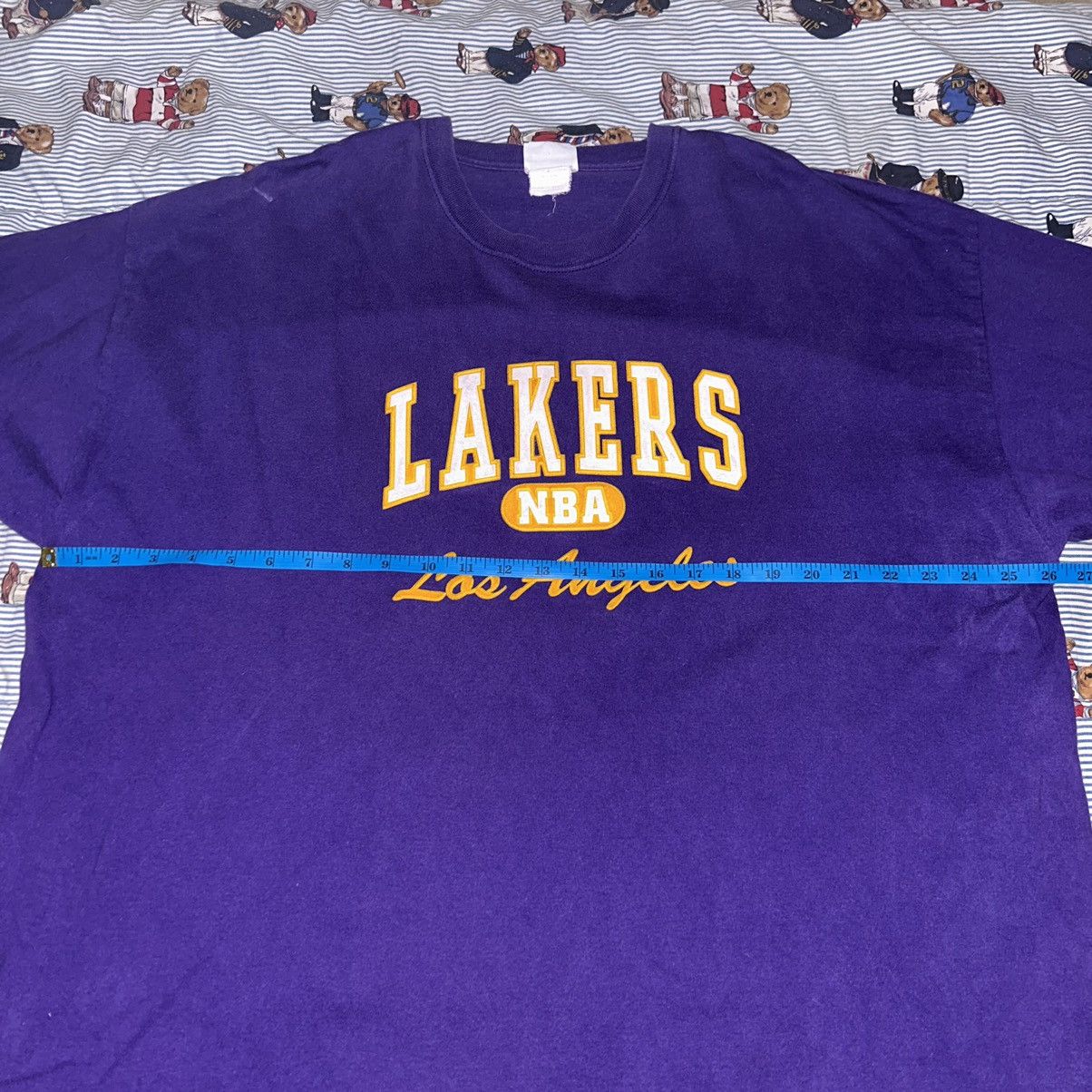NBA × Vintage Lakers Nba Tshirt Oversized Size US XXL / EU 58 / 5 - 14 Thumbnail