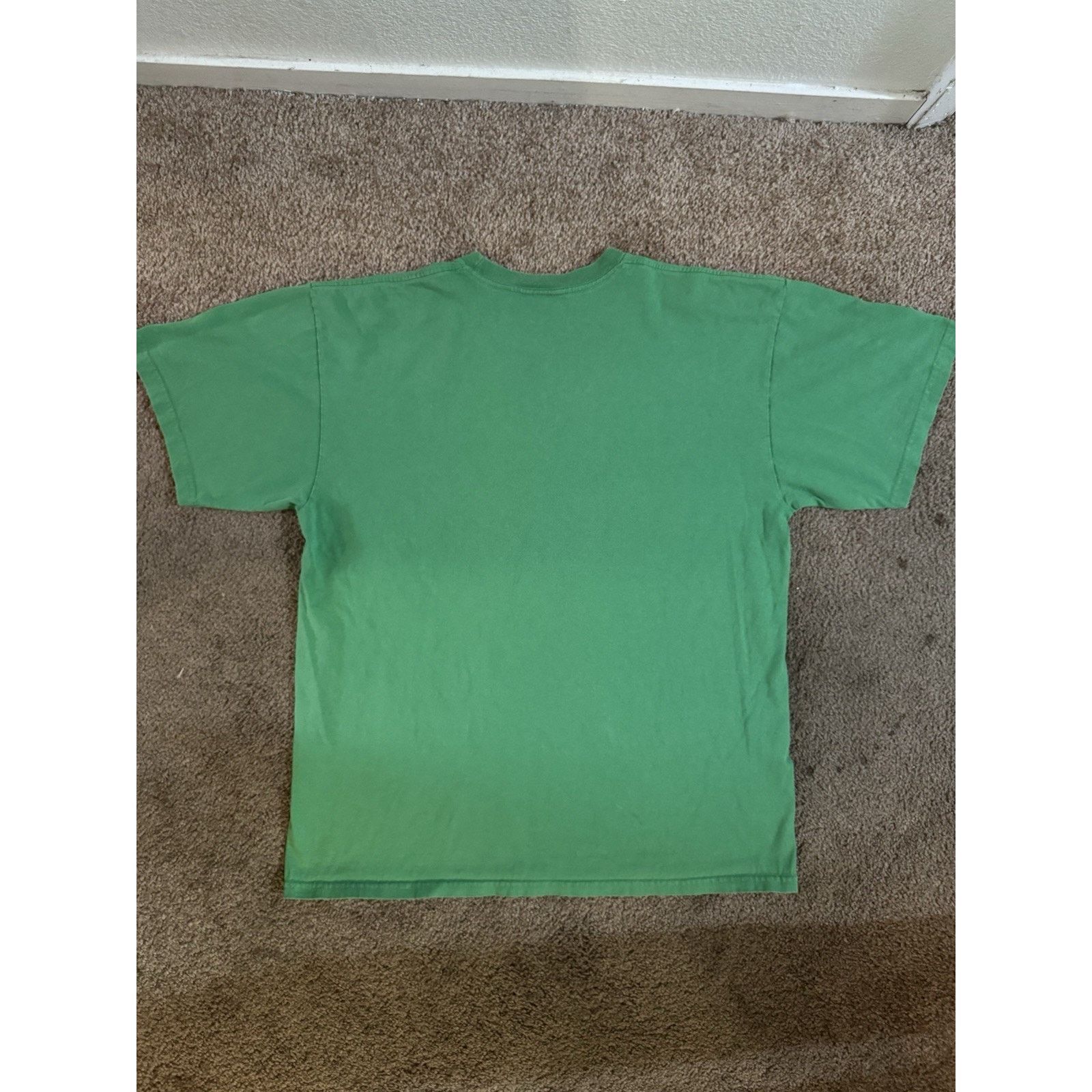Nike Vintage 2000s Y2K Green Nike Essential Tee Size L Size US L / EU 52-54 / 3 - 4 Thumbnail