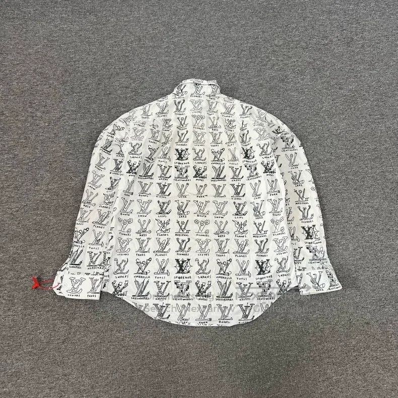 Louis Vuitton Louis Vuitton Embellished monogrammed logo long-sleeved sh Size US XL / EU 56 / 4 - 2 Thumbnail