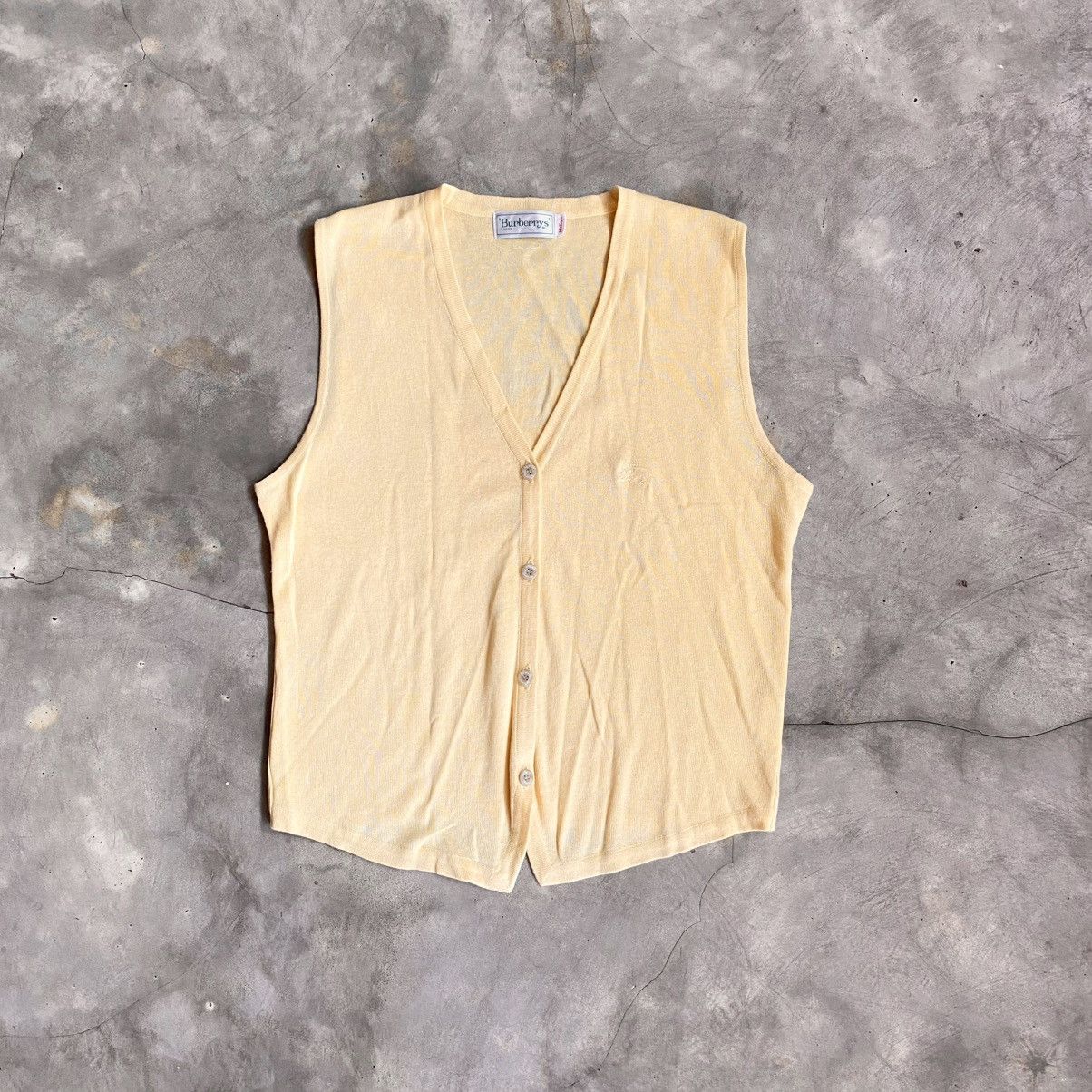 Burberry 1990’s Burberrys Vest Knit Size M / US 6-8 / IT 42-44 - 1 Thumbnail