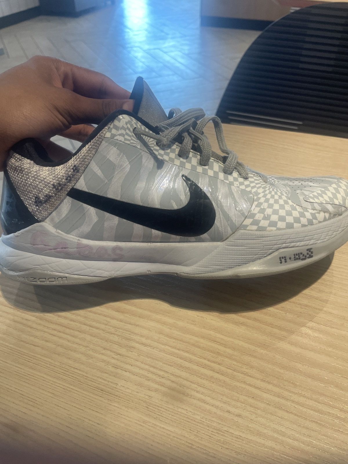 Nike Kobe 5 zebra Size US 9.5 / EU 42-43 - 5 Thumbnail