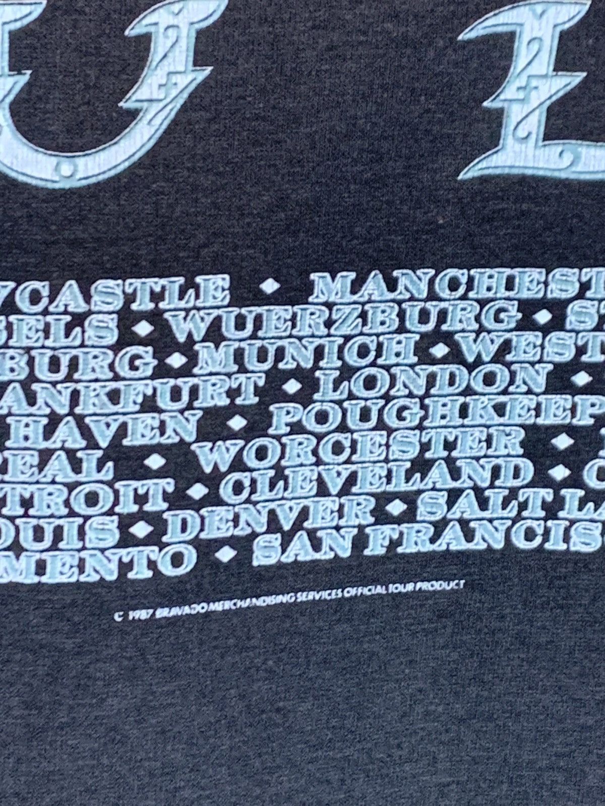 Band Tees × Vintage *RARE* Vintage 80’s Jethro Tull Tour Art Single Stitch Shirt Size US L / EU 52-54 / 3 - 8 Thumbnail