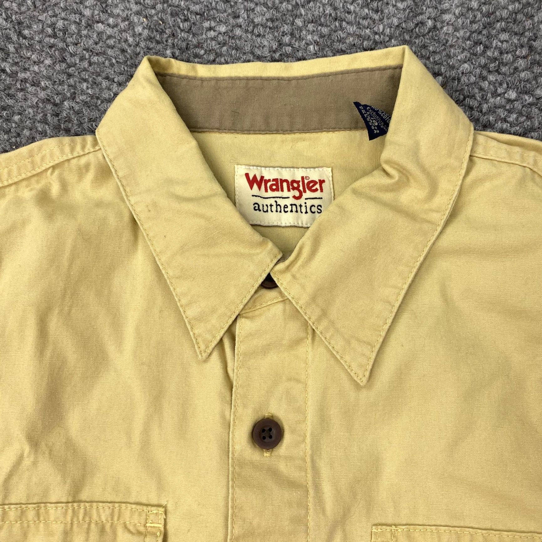 Wrangler Wrangler Authentics Shirt Mens Large Khaki Short Sleeve Button Front Safari Beige Cotton Pocketed Button-Up N/A Size US L / EU 52-54 / 3 - 4 Thumbnail