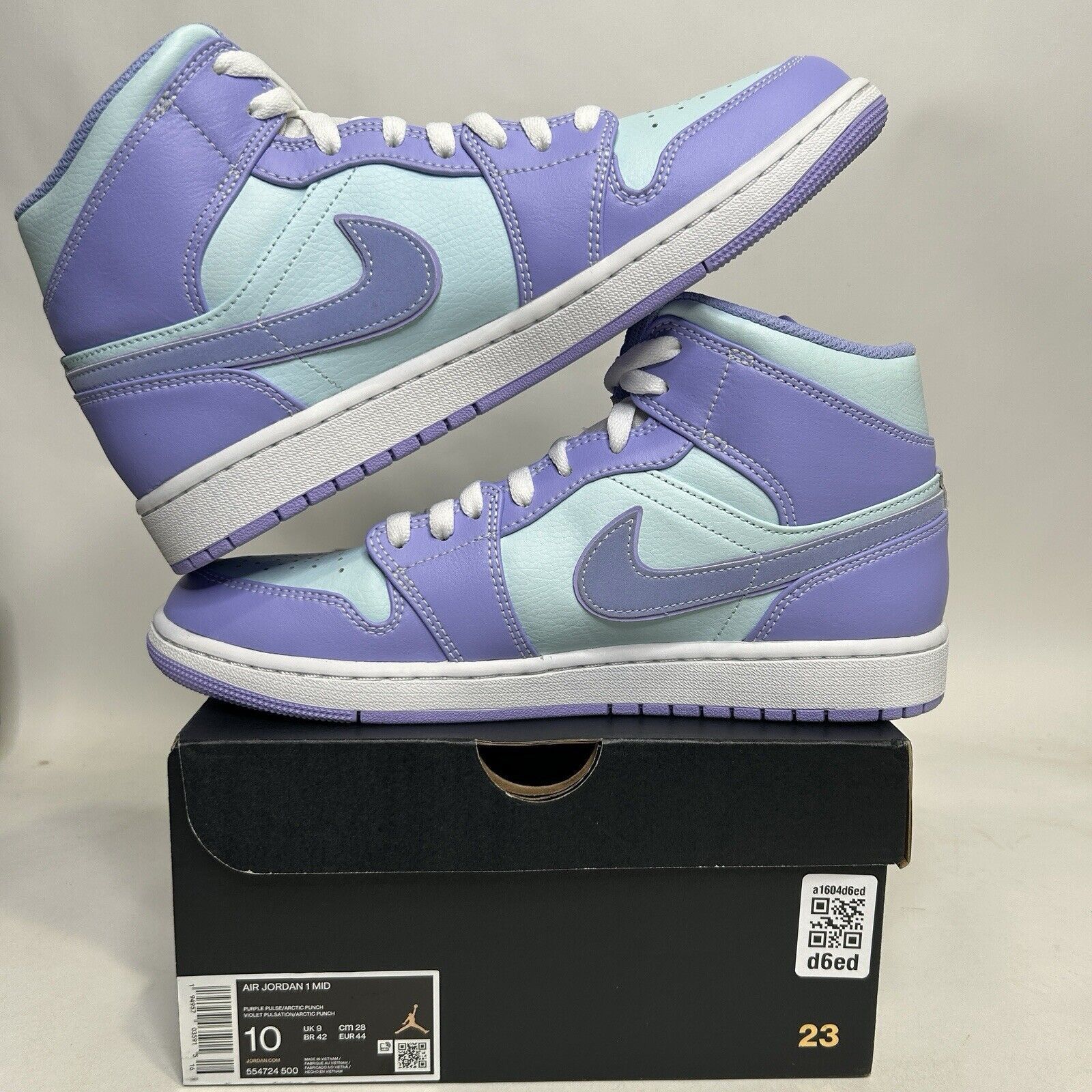 Nike Nike Air Jordan 1 Retro Mid “Purple Pulse/Arctic Punch" 2024 Size US 10 / EU 43 - 3 Thumbnail