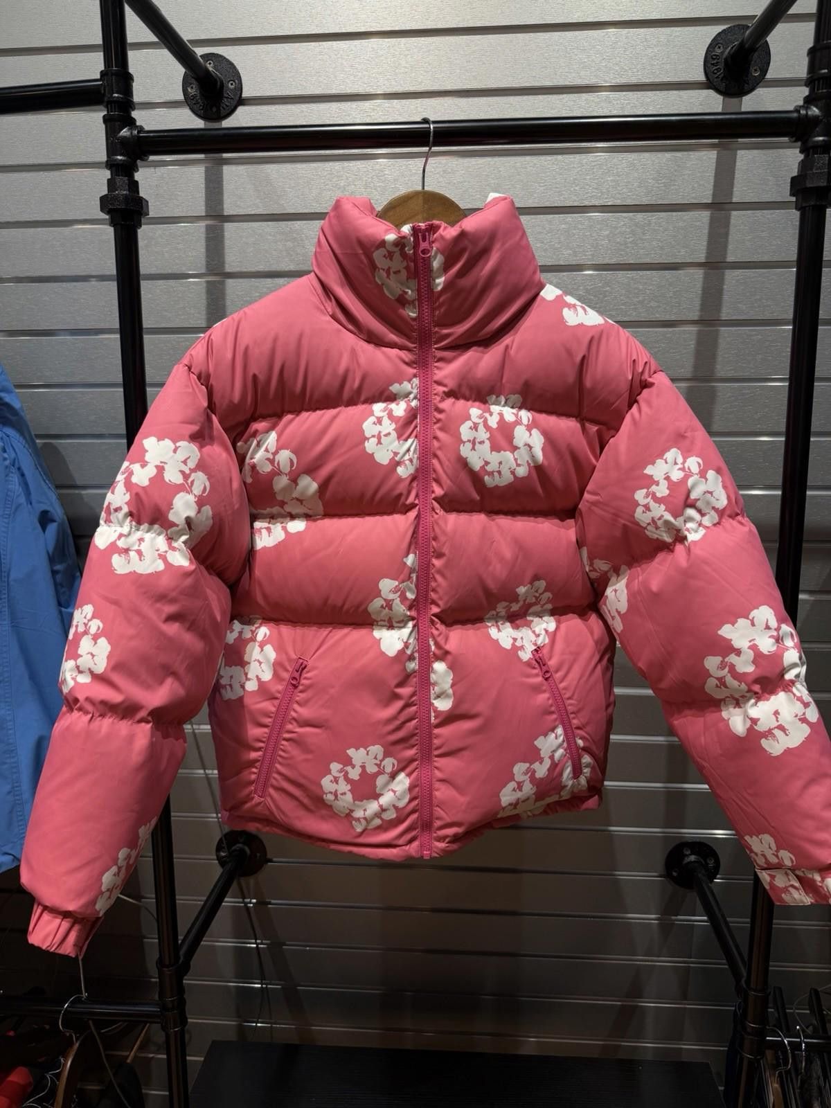 DENIM TEARS XS Cotton Wreath Puffer Jacket Denim Tears Coat New Pink Size US XS / EU 42 / 0 - 2 Thumbnail