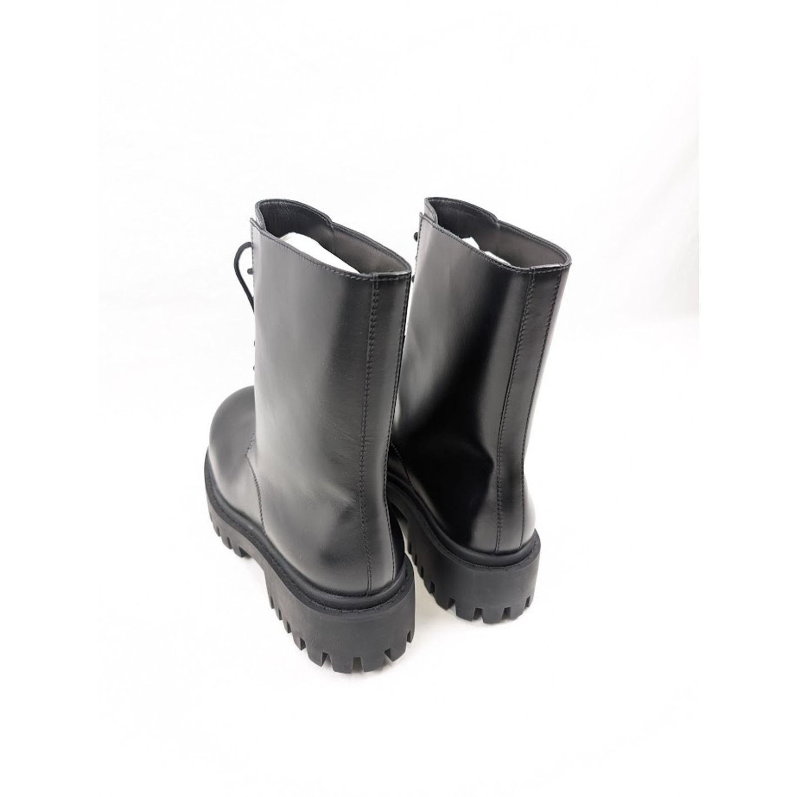 Balenciaga o1rshd1 Sergent Calf Bootie Calfskin Lux in Black Size US 11 / EU 44 - 18 Thumbnail