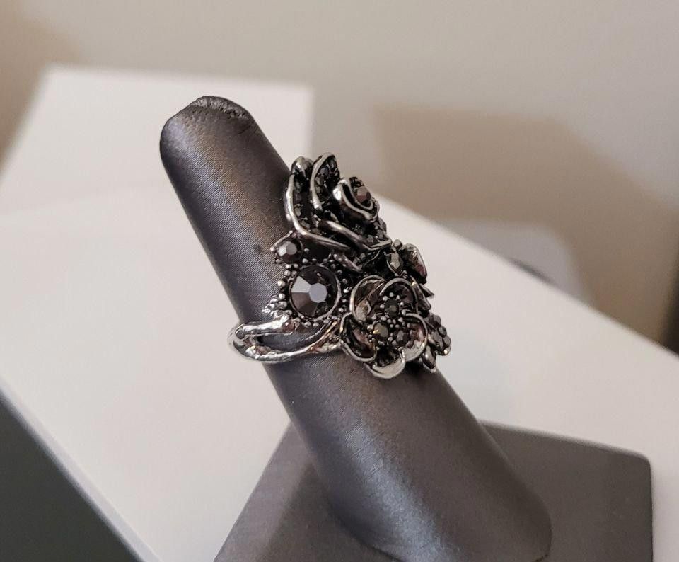 Designer 28mm Vintage Black Rose Ethnic Antique Silver Ring - Size 6 Size ONE SIZE - 9 Thumbnail