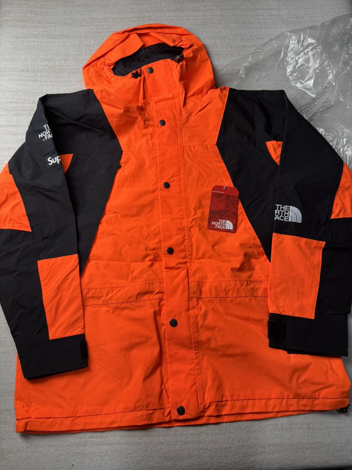 Supreme × The North Face Supreme tnf mountain light jacket Size US L / EU 52-54 / 3 - 1 Thumbnail