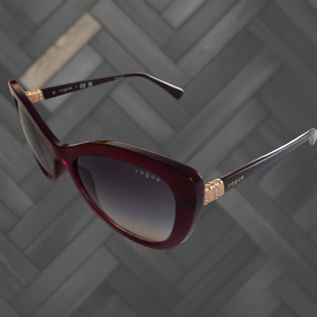 Vogue VOGUE Sunglasses Women Red 55mm UV Protection Glitter Accents 2010s Size ONE SIZE - 1 Thumbnail