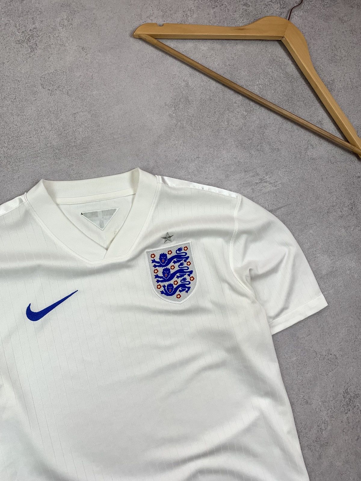 Nike Nike England 2014-2015 Home Shirt Soccer Jersey Size S Size US S / EU 44-46 / 1 - 3 Thumbnail