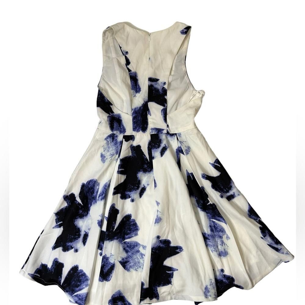 Lulus Lulus l NWT Seeing Chic Floral Fit & Flare Dress XS Size XS / US 0-2 / IT 36-38 - 3 Thumbnail