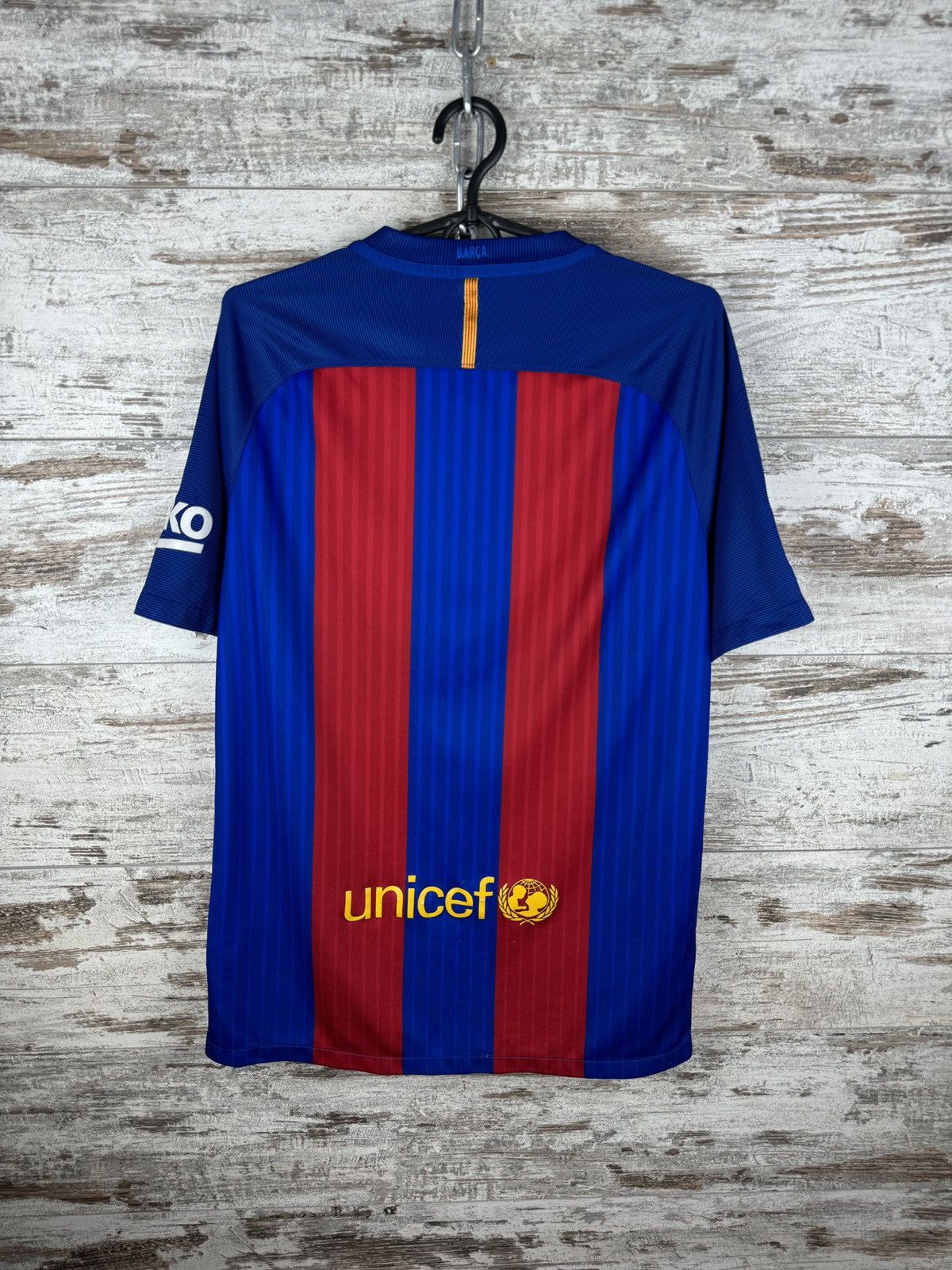 Nike Mens Vintage Nike FC Barcelona T-shirt soccer jersey y2k Size US M / EU 48-50 / 2 - 13 Thumbnail