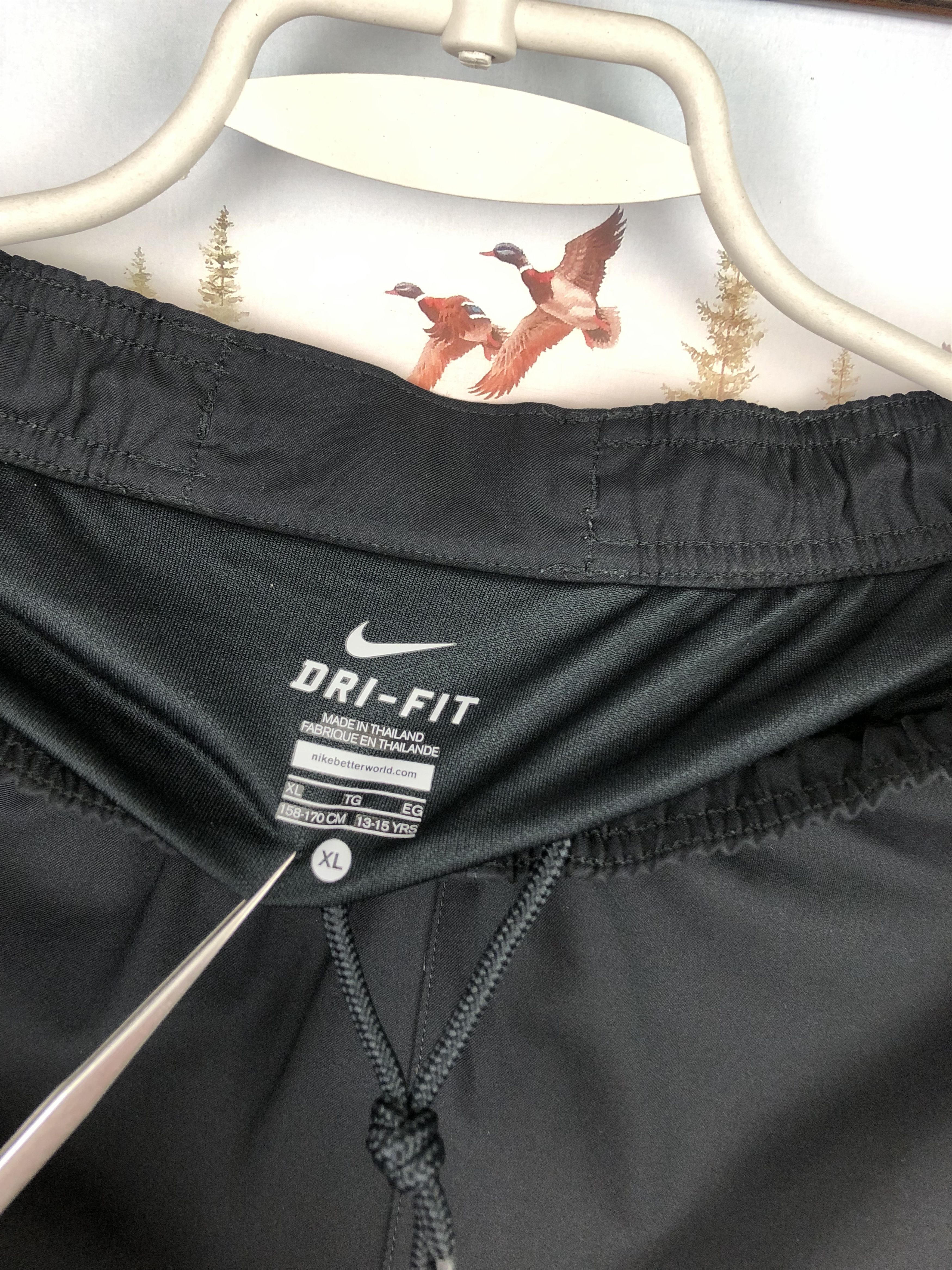 Nike Vintage Nike Manchester United Football Shorts Soccer Boys Size US 26 / EU 42 - 5 Thumbnail