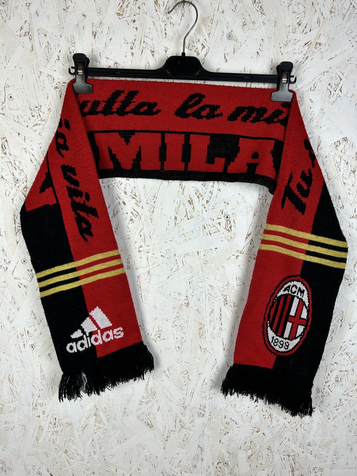 Adidas Vintage Adidas Ac Milan 2010 Fanwear Soccer Football Scarf Size ONE SIZE - 1 Thumbnail