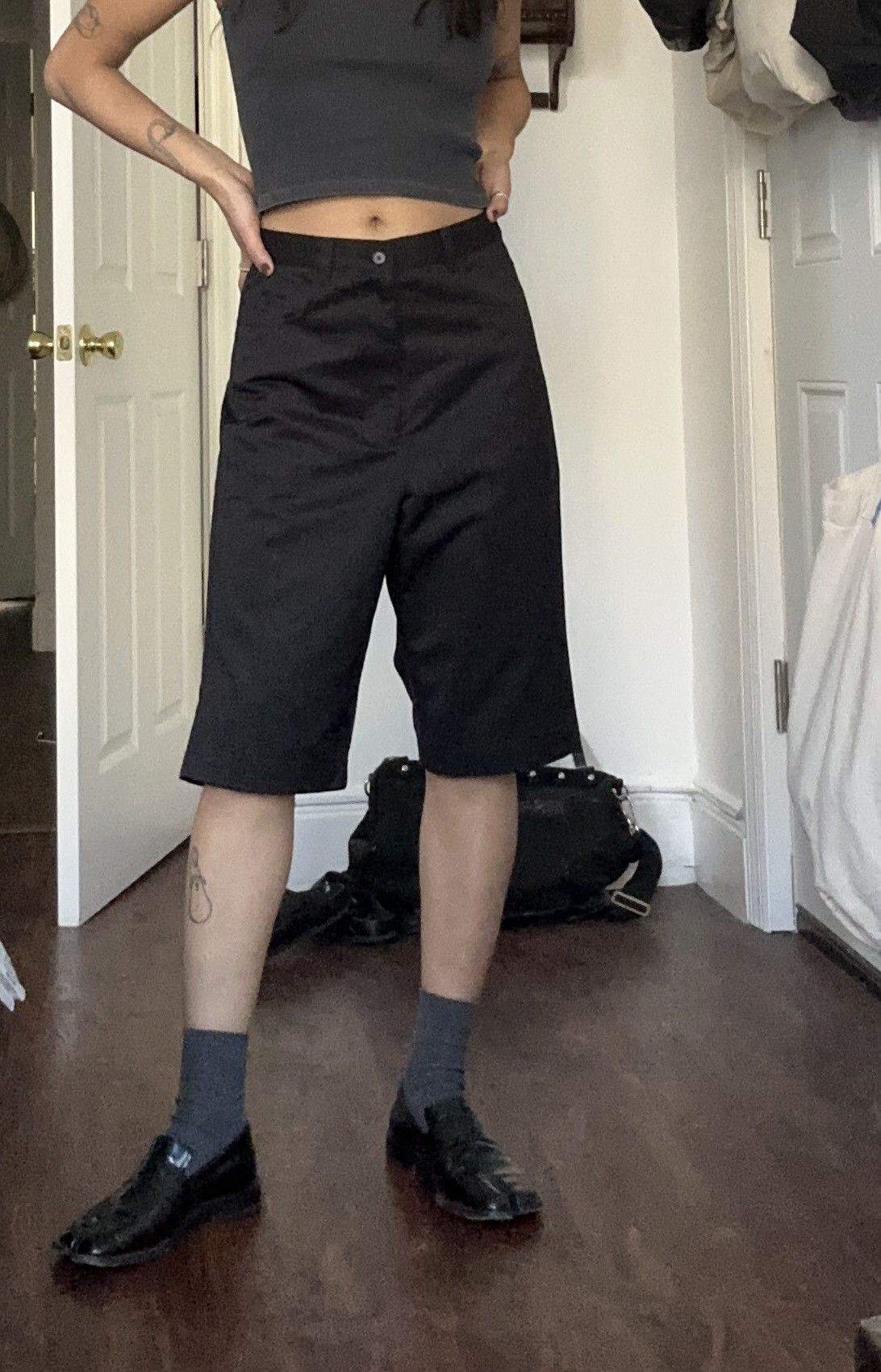image of Comme Des Garcons Commes Des Garçons Drop Crotch Shorts in Black, Women's (Size 26)