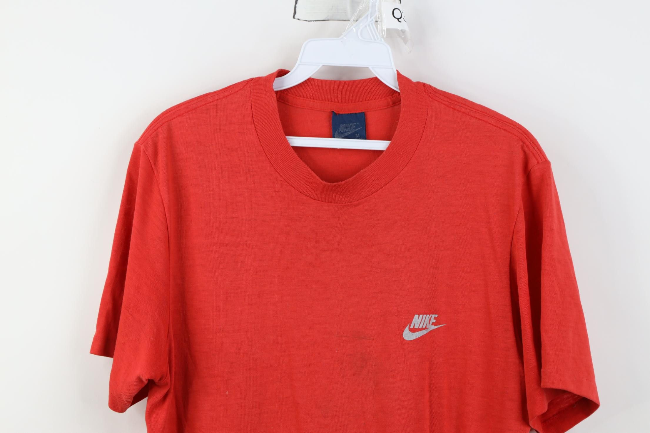 Nike Vintage 70s 80s Nike Thin Spell Out Swoosh T-Shirt Red USA Size US M / EU 48-50 / 2 - 2 Thumbnail