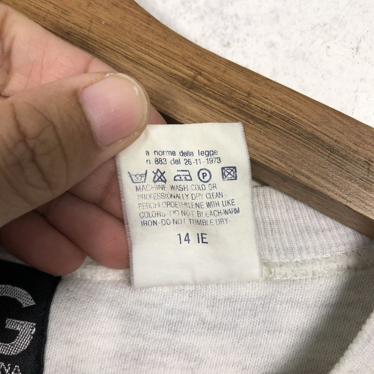 Dolce & Gabbana Vintage Dolce & Gabbana Logo Crewneck Streetwear Pullover Size US M / EU 48-50 / 2 - 16 Thumbnail