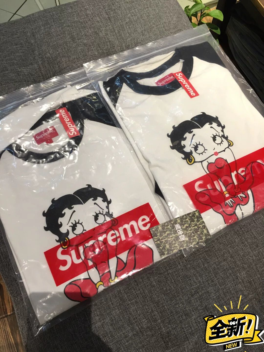 Supreme supreme betty boop raglan long sleeve tee Size L / US 10 / IT 46 - 1 Thumbnail