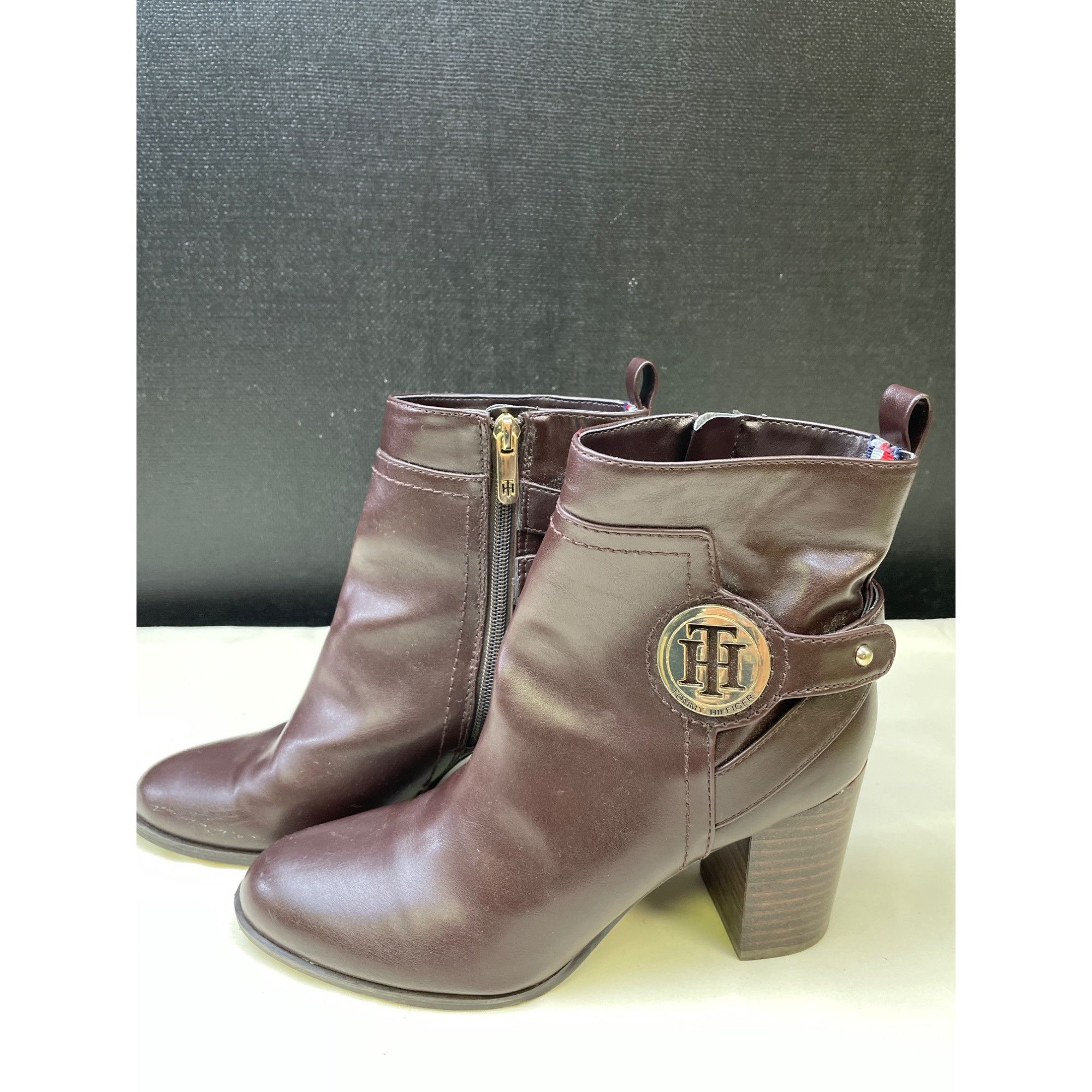 Tommy Hilfiger Tommy Hilfiger Women's Brown Ankle Shoes/Boots Heel 3.25" Si Size US 8 / IT 38 - 1 Thumbnail
