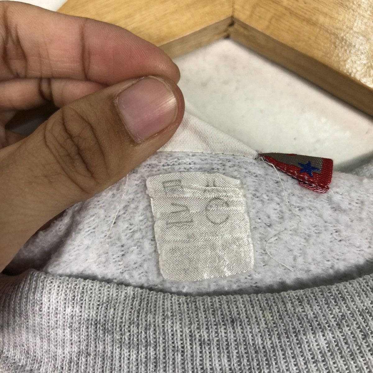 Converse × Vintage Vintage Converse All Star Shoes Sweatshirt Small Size Size US S / EU 44-46 / 1 - 12 Thumbnail