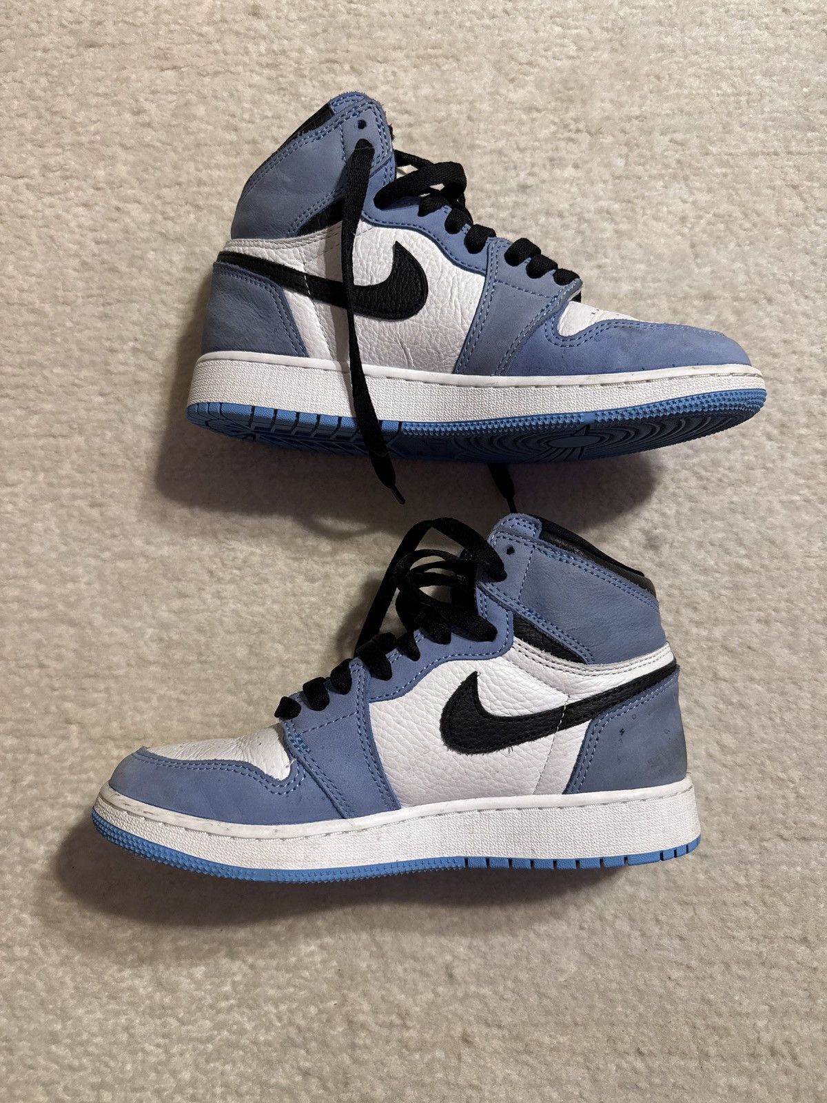 Nike Air Jordan 1 High OG “University Blue” Size US 5.5 / EU 38 - 1 Thumbnail