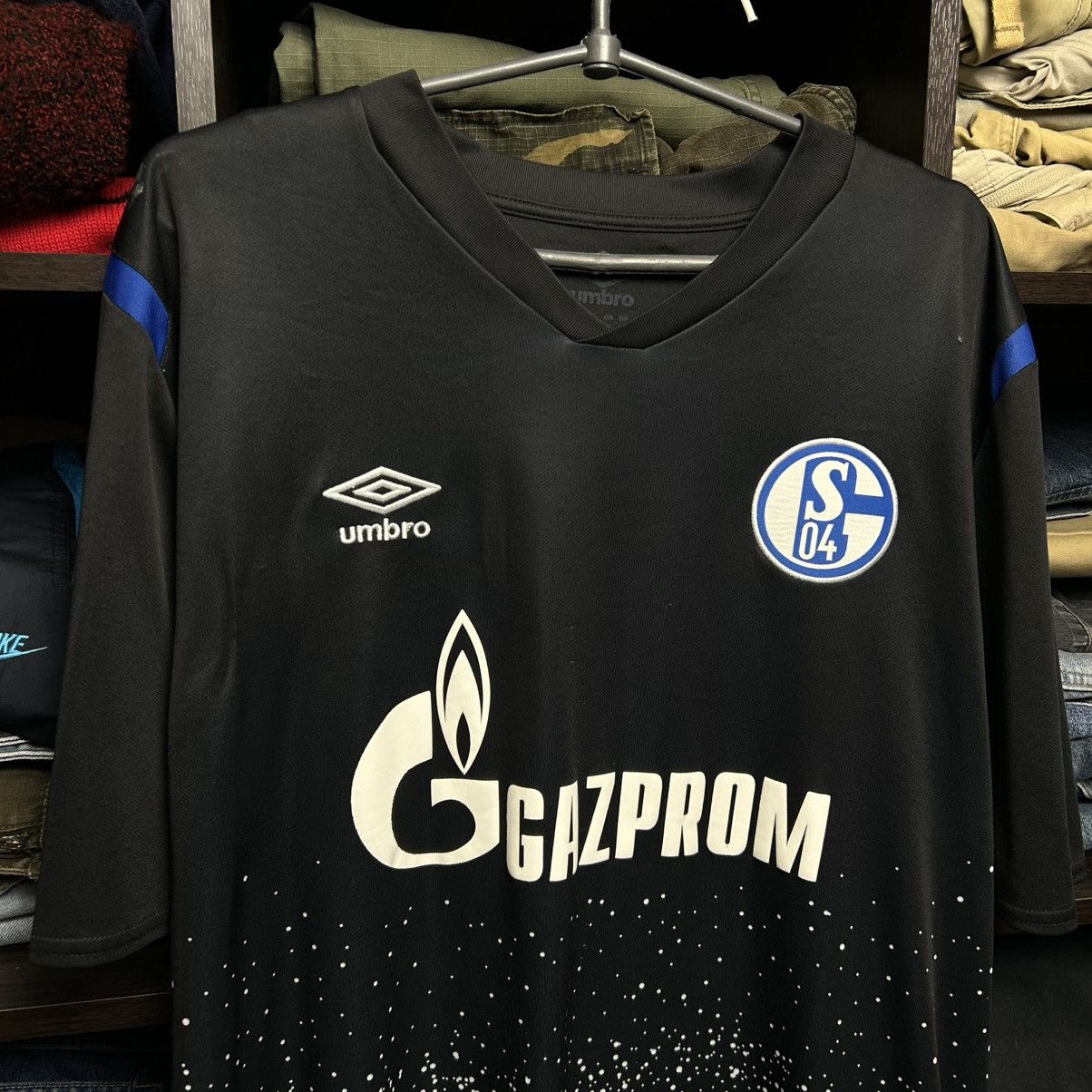 Umbro Vintage Umbro Schalke 04 big logo home soccer jersey Size US XXL / EU 58 / 5 - 2 Thumbnail