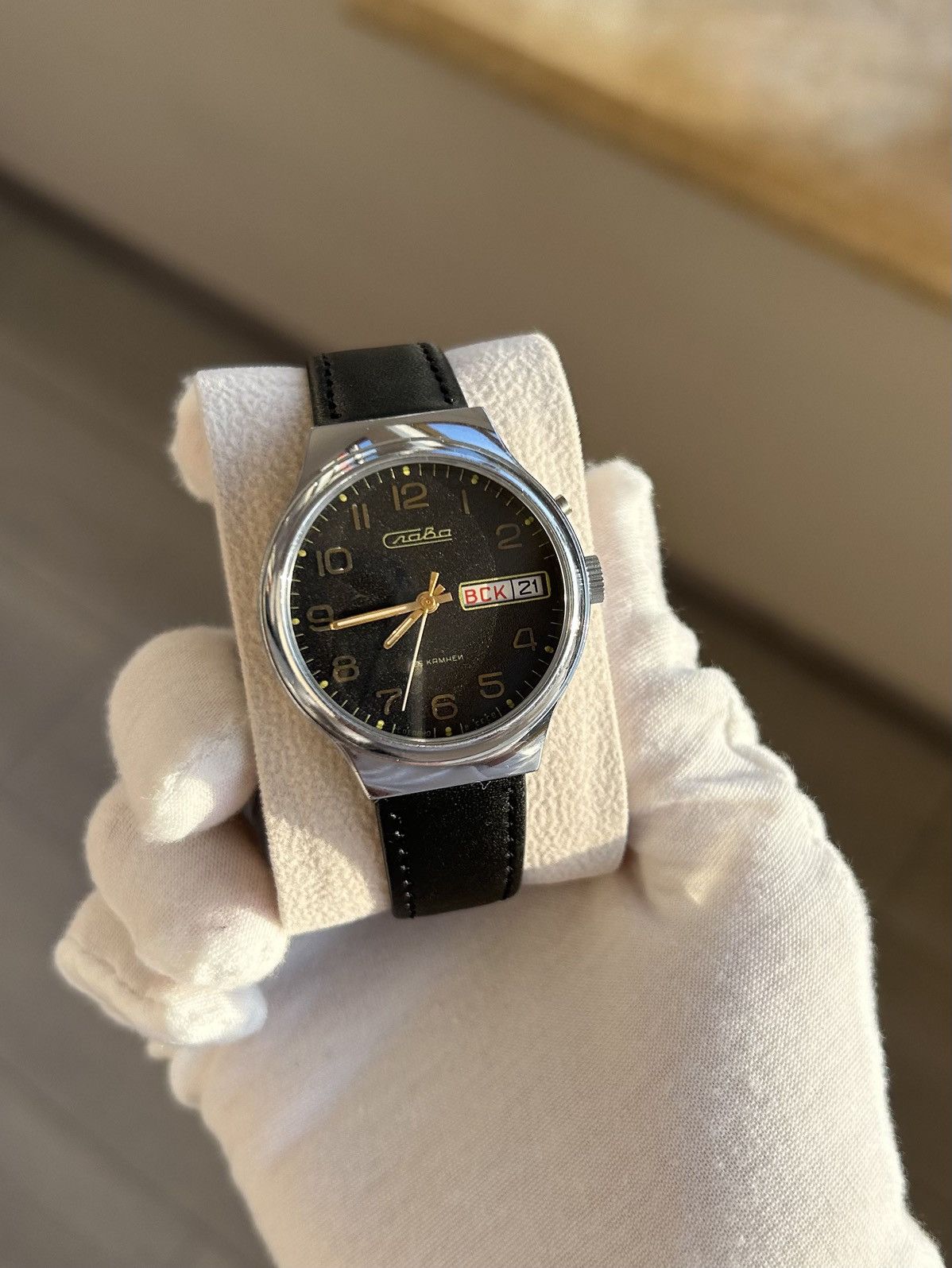 Vintage Vintage Watch Slava USSR Soviet Mechanical Wristwatch 1980s Size ONE SIZE - 3 Thumbnail