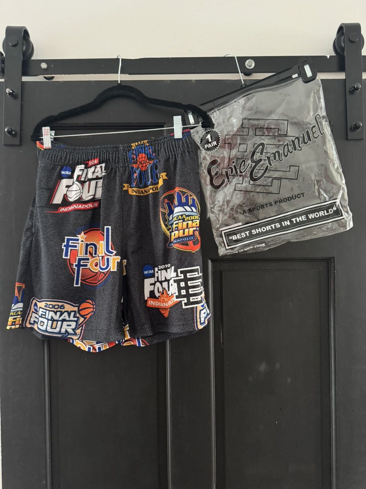 Eric Emanuel Eric Emanuel “NCAA Final Four Indianapolis” Black Size US 33 - 1 Thumbnail