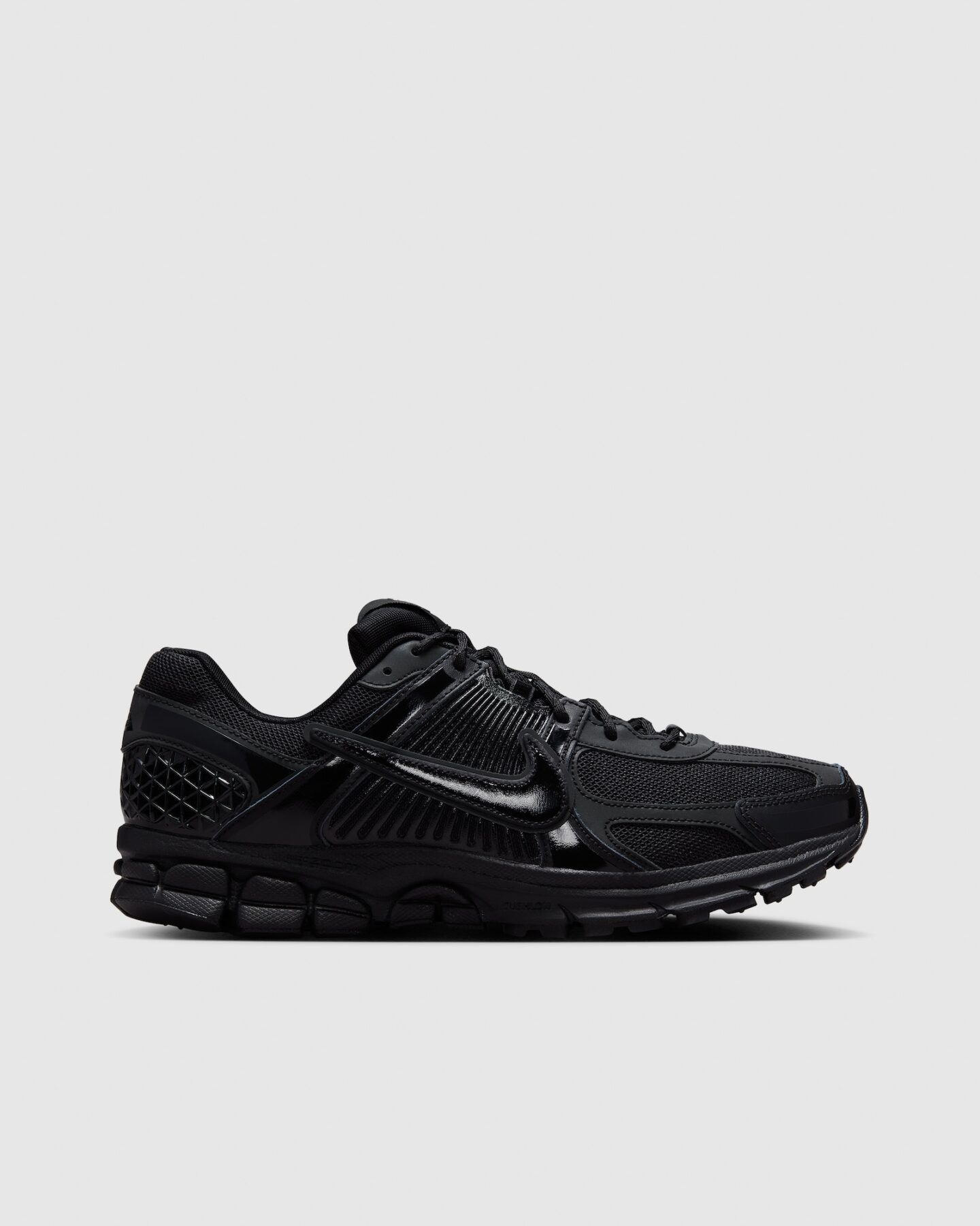 Nike DSM x NIKE ZOOM VOMERO 5 Dover Street Market Size US 11 / EU 44 - 1 Thumbnail