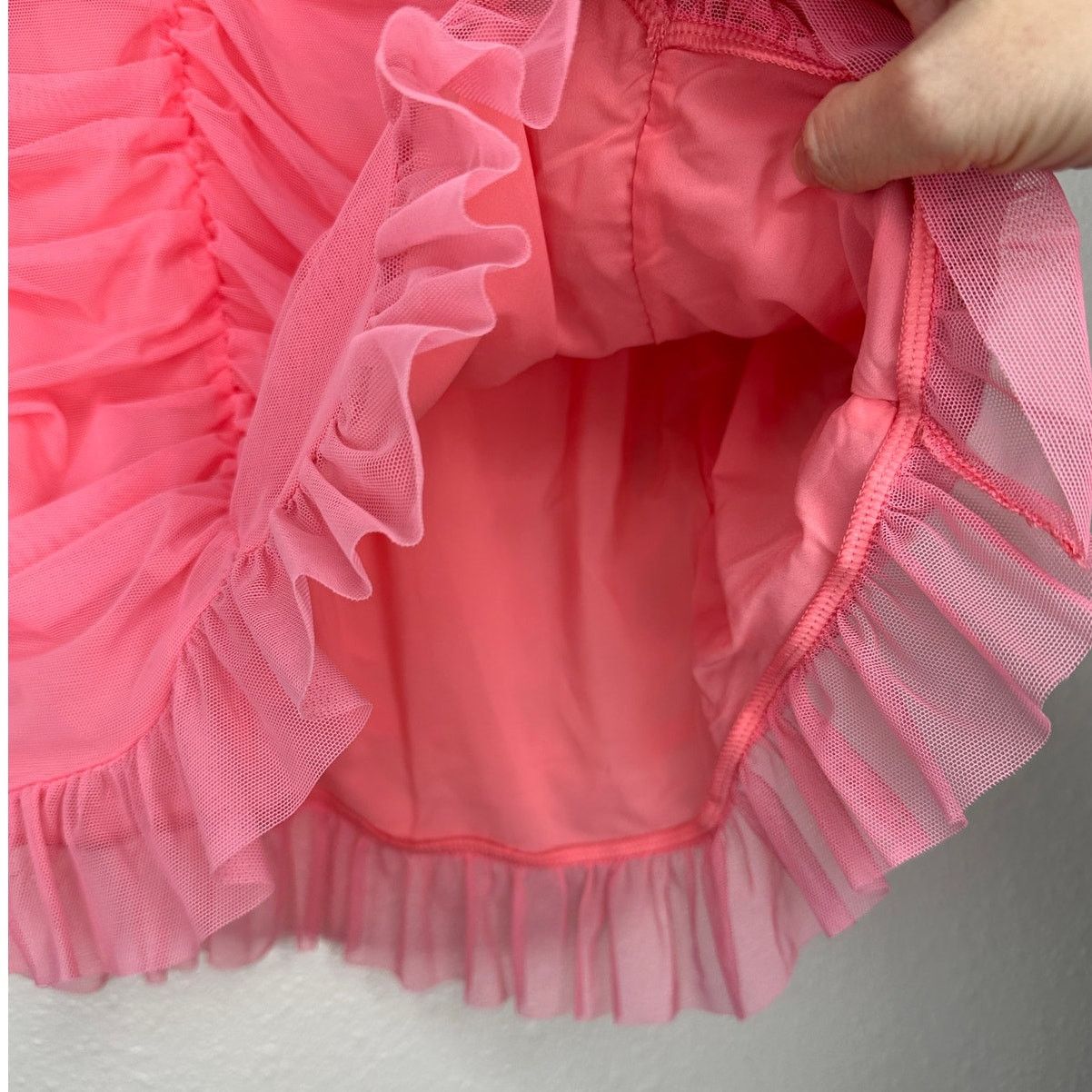 Victoria's Secret NWT Victorias Secret Pink Mesh Pleated Ruched Mini Skirt 6 Size 28" / US 6 / IT 42 - 3 Thumbnail