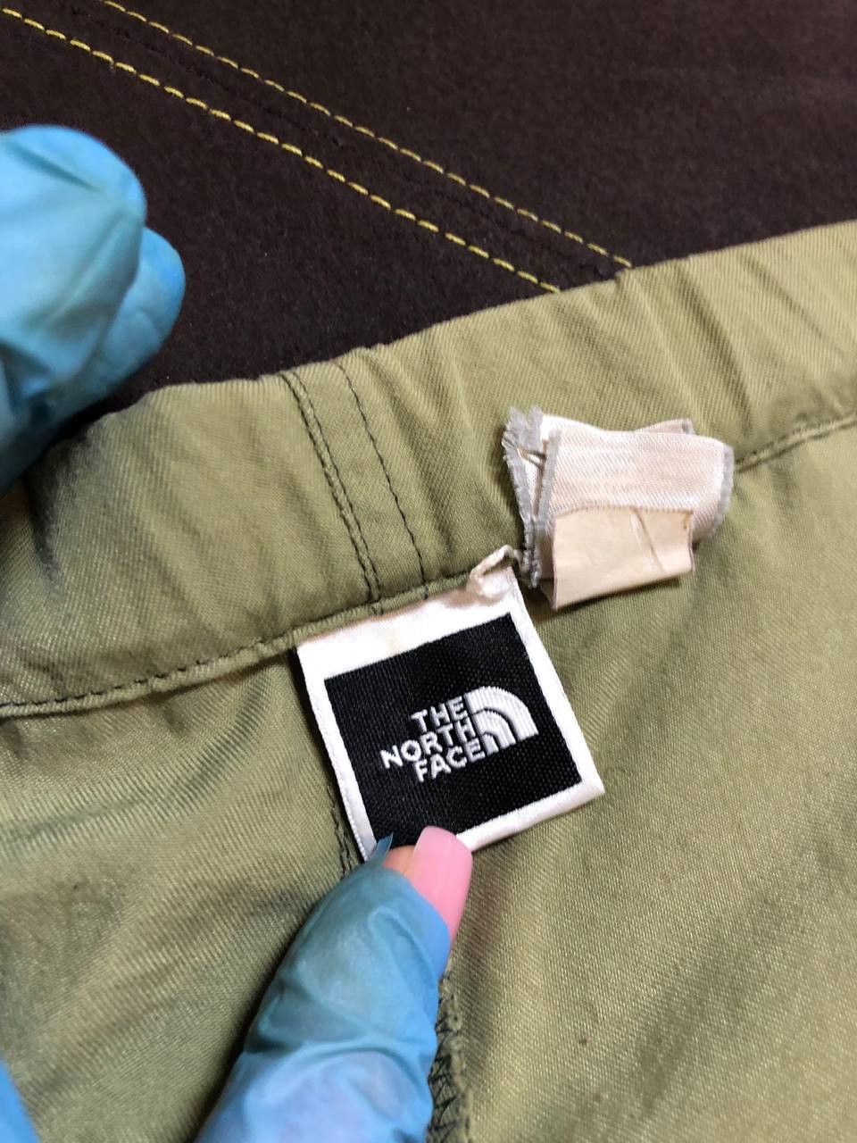 The North Face Y2K The North Face beige khaki Cargo Pants Size US 34 / EU 50 - 2 Thumbnail