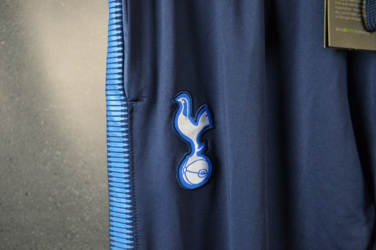 Nike Tottenham Hotspur Nike soccer football pants Spurs trousers Size US 36 / EU 52 - 3 Thumbnail