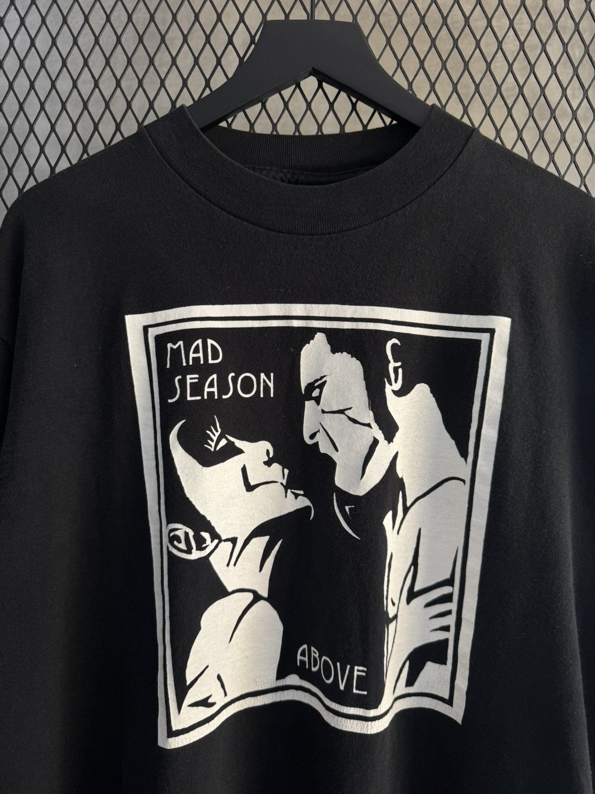 Band Tees × Vintage Vintage RARE 1990s Mad Season Above Tee Size US XL / EU 56 / 4 - 2 Thumbnail