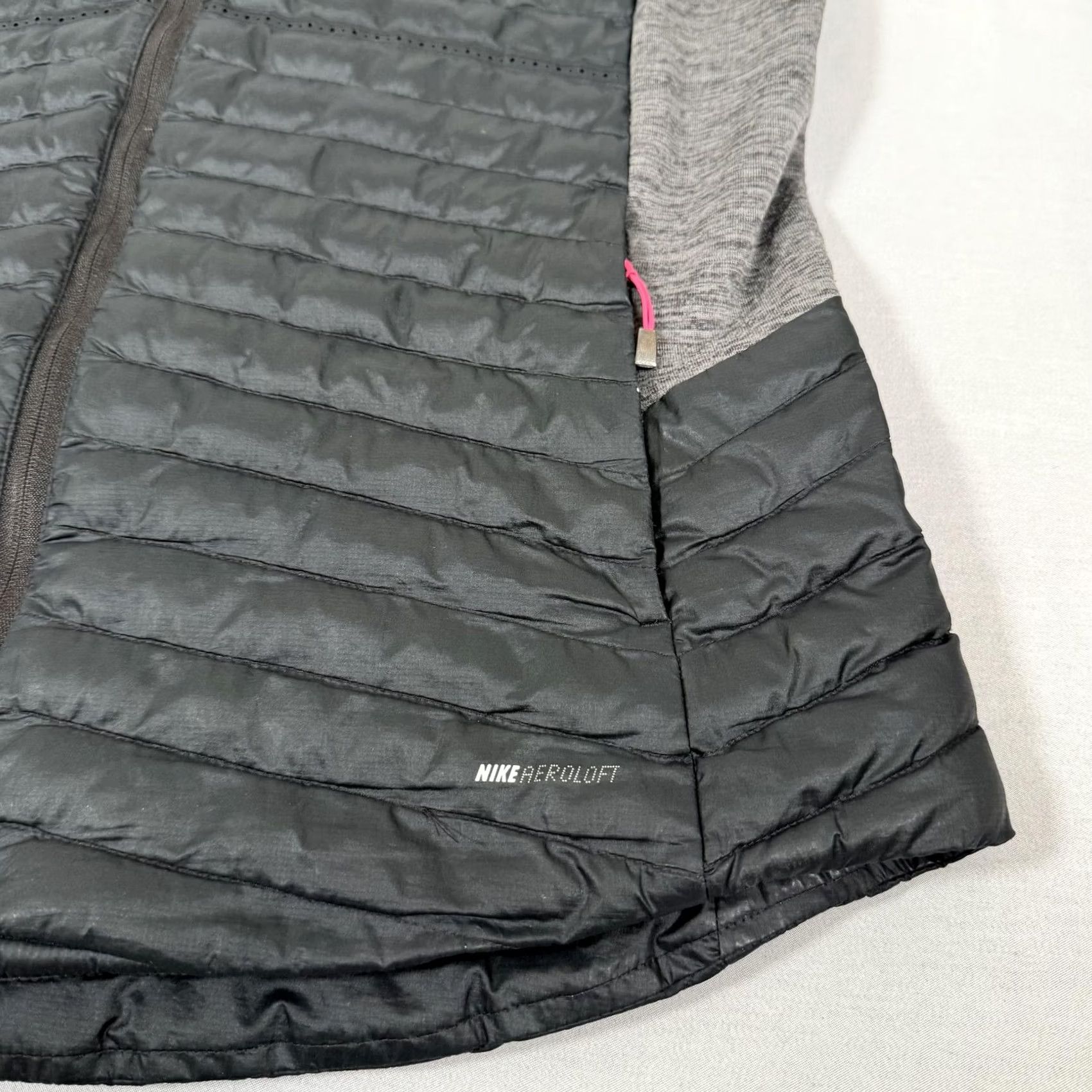 Nike Nike Aeroloft Vest Women Large Black Lightweight Insulated Running Puffer Zip Up Sleeveless Full Zip Pockets Jacket Activewear Size L / US 10 / IT 46 - 3 Thumbnail